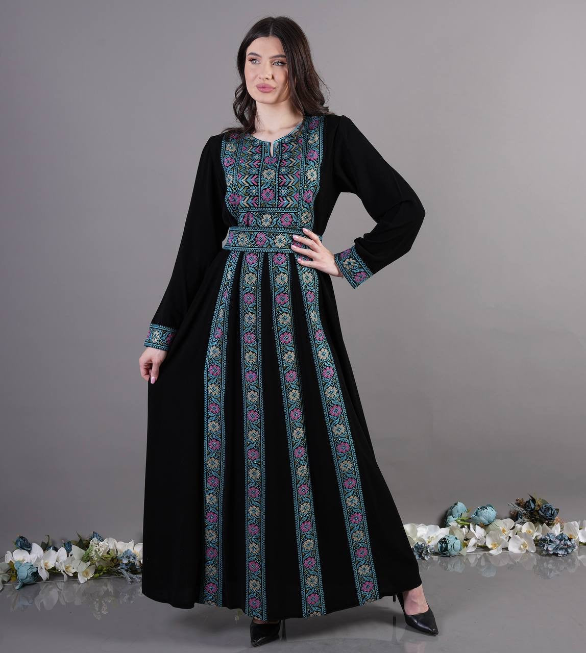 Abaya 4 Veins Tatreez: Cultural Sophistication and Timeless Elegance