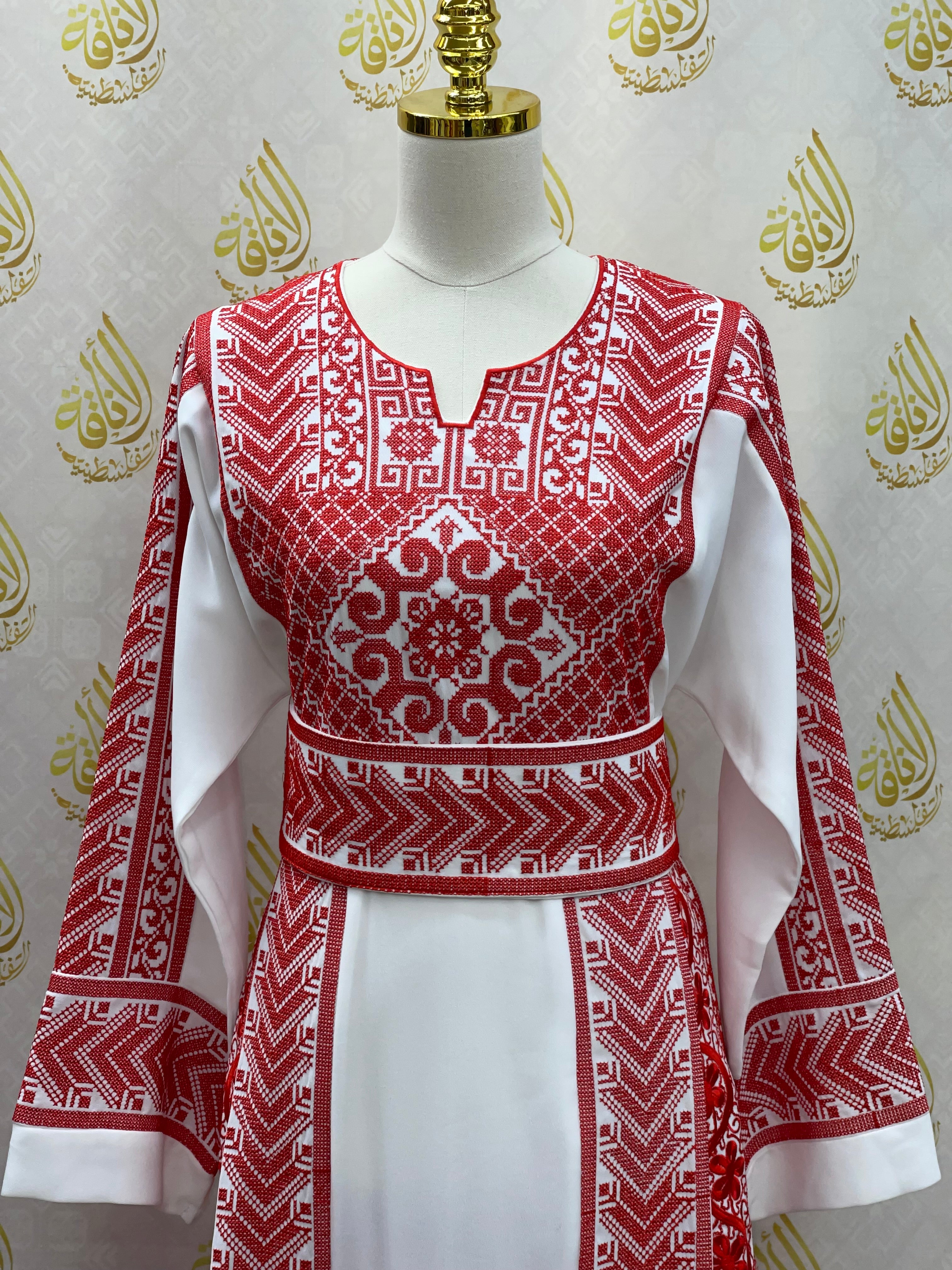 Unique Embroidered Thoub: Elegance & Cultural Heritage