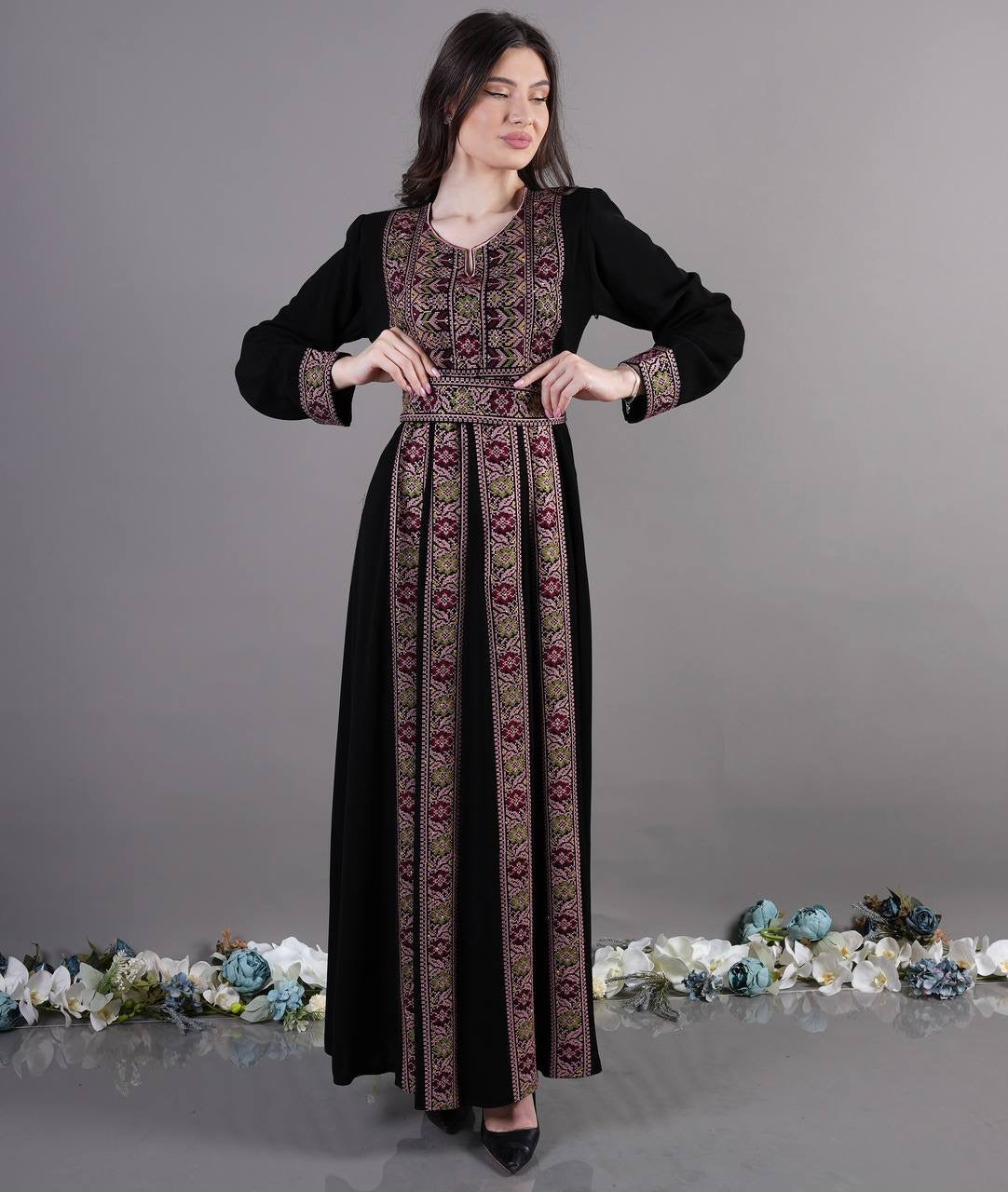 Abaya 4 Veins Tatreez: Cultural Sophistication and Timeless Elegance