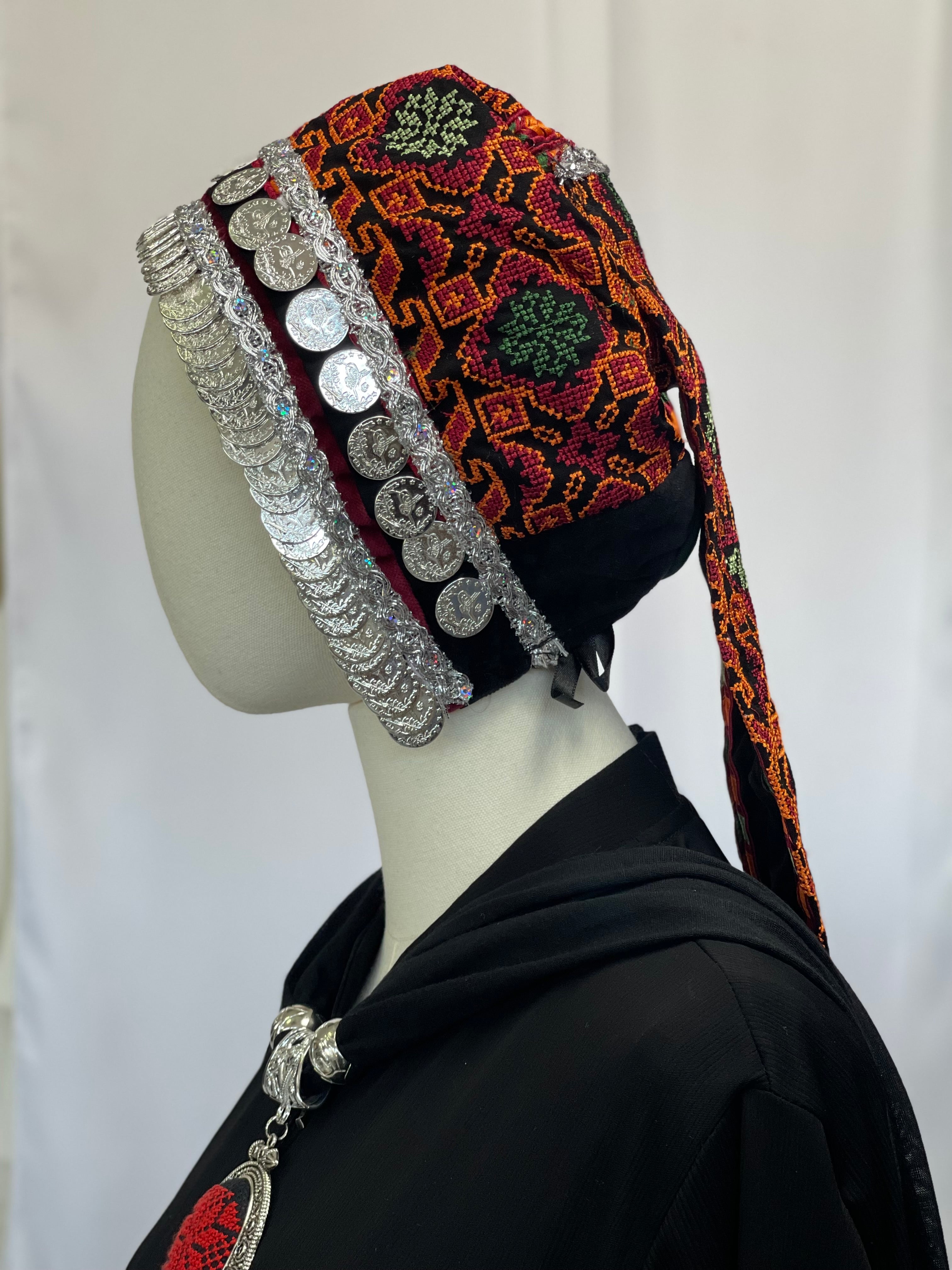 Exquisite Craftsmanship: Authentic Silver Liras Awka Palestinian Elegance