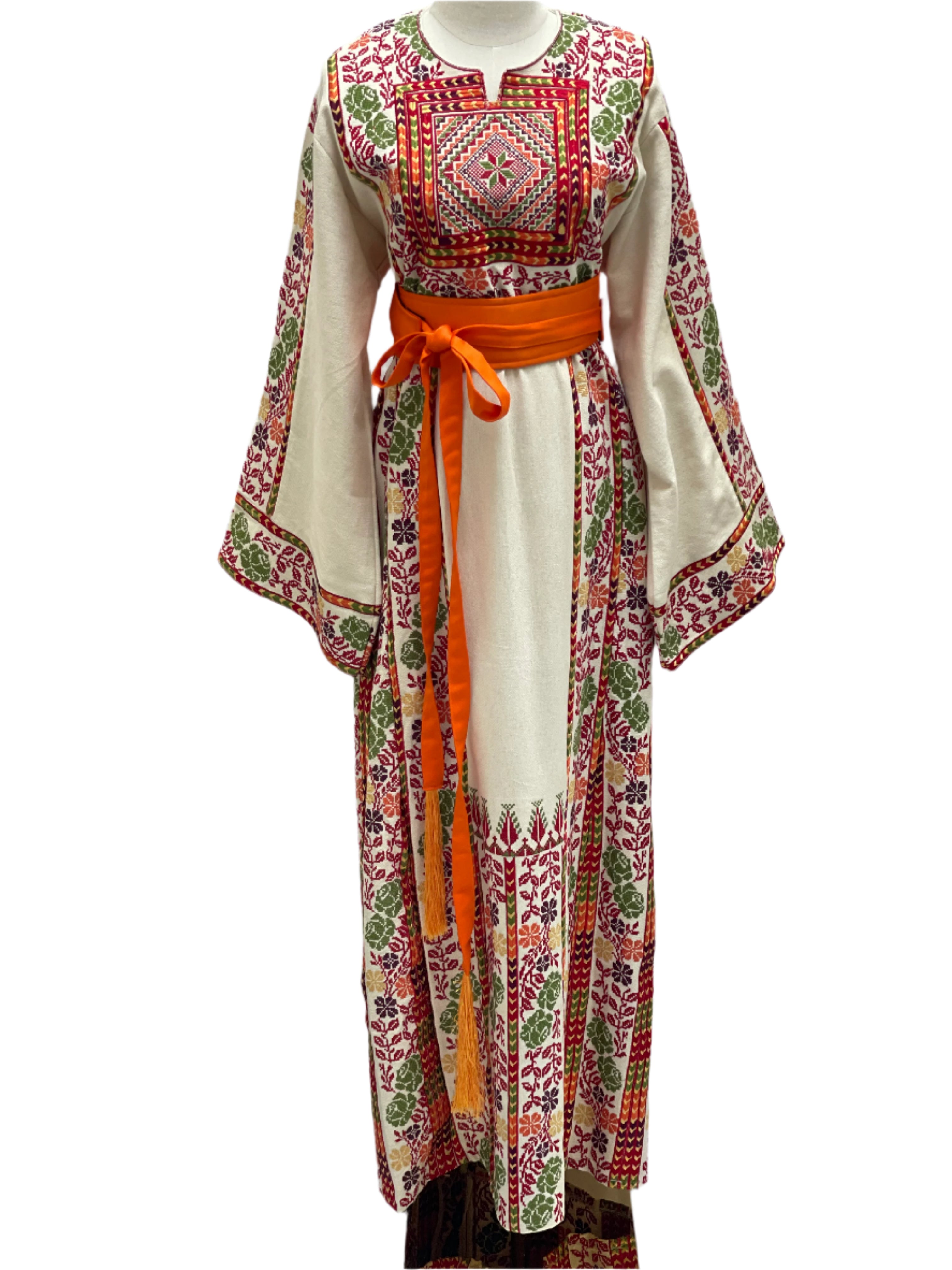 Elegant Flowers Atameen Thob with Matching Belt