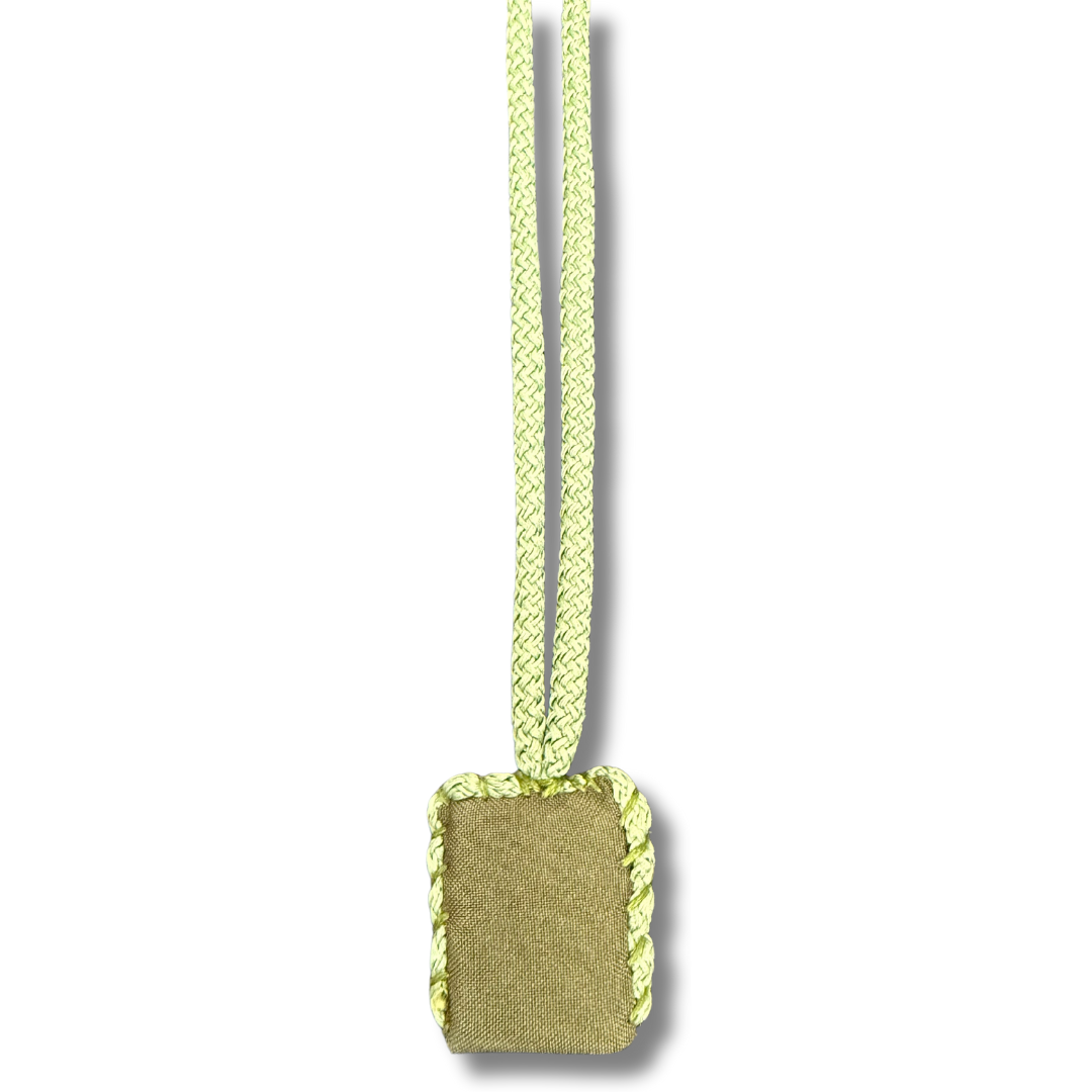 Green Blank Design Necklace