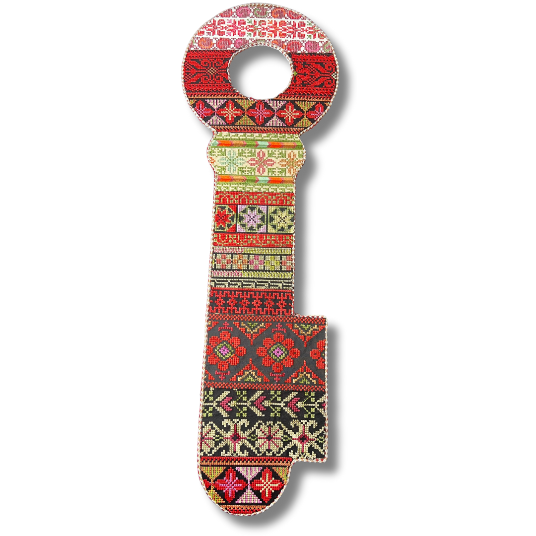 Key-Shaped Tatreez Home Decor - High-Quality Craftsmanship