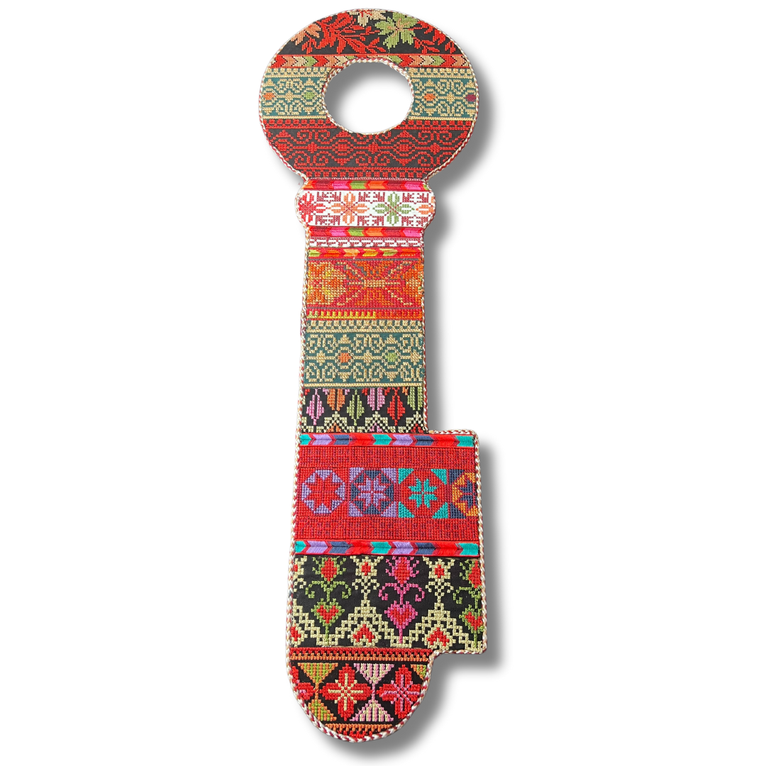 Key-Shaped Tatreez Home Decor - High-Quality Craftsmanship