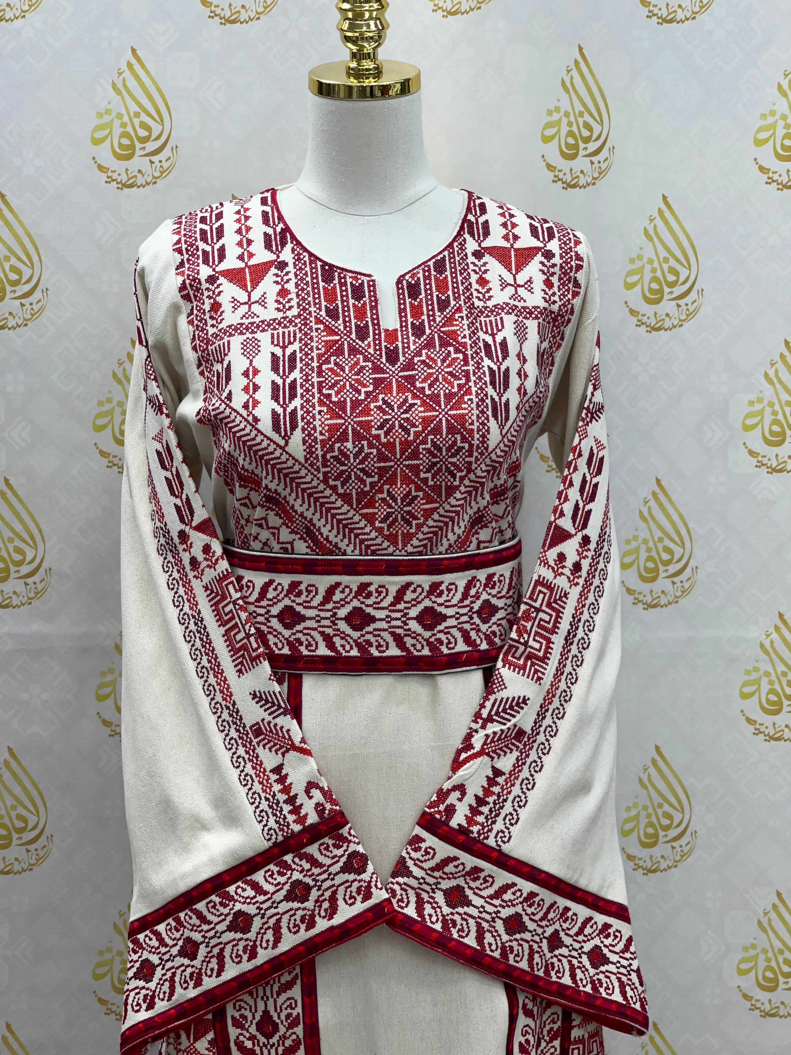 Heritage Etamin Embroidery: Timeless Craftsmanship for Elegant Creations