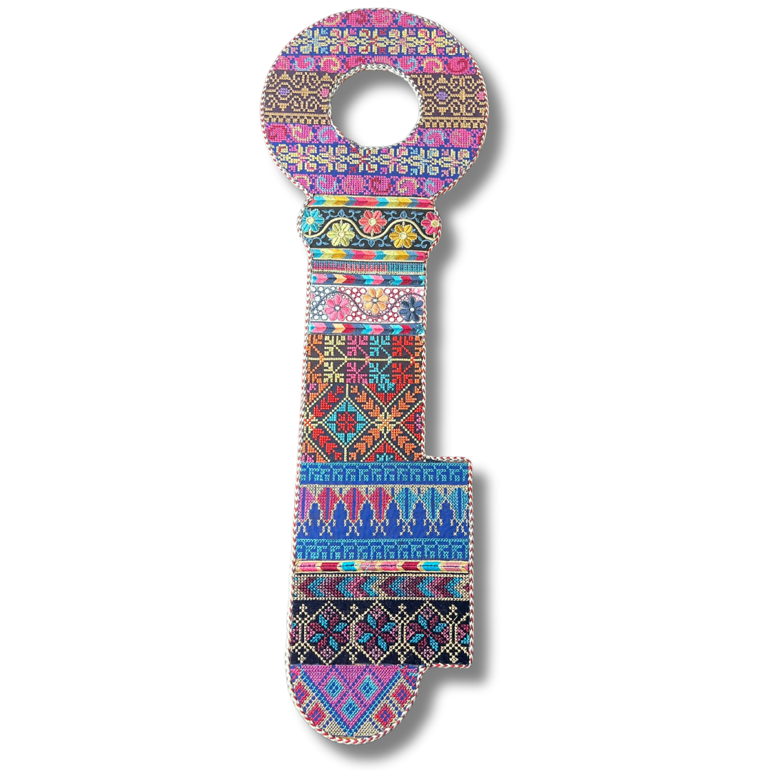 Key-Shaped Tatreez Home Decor - High-Quality Craftsmanship