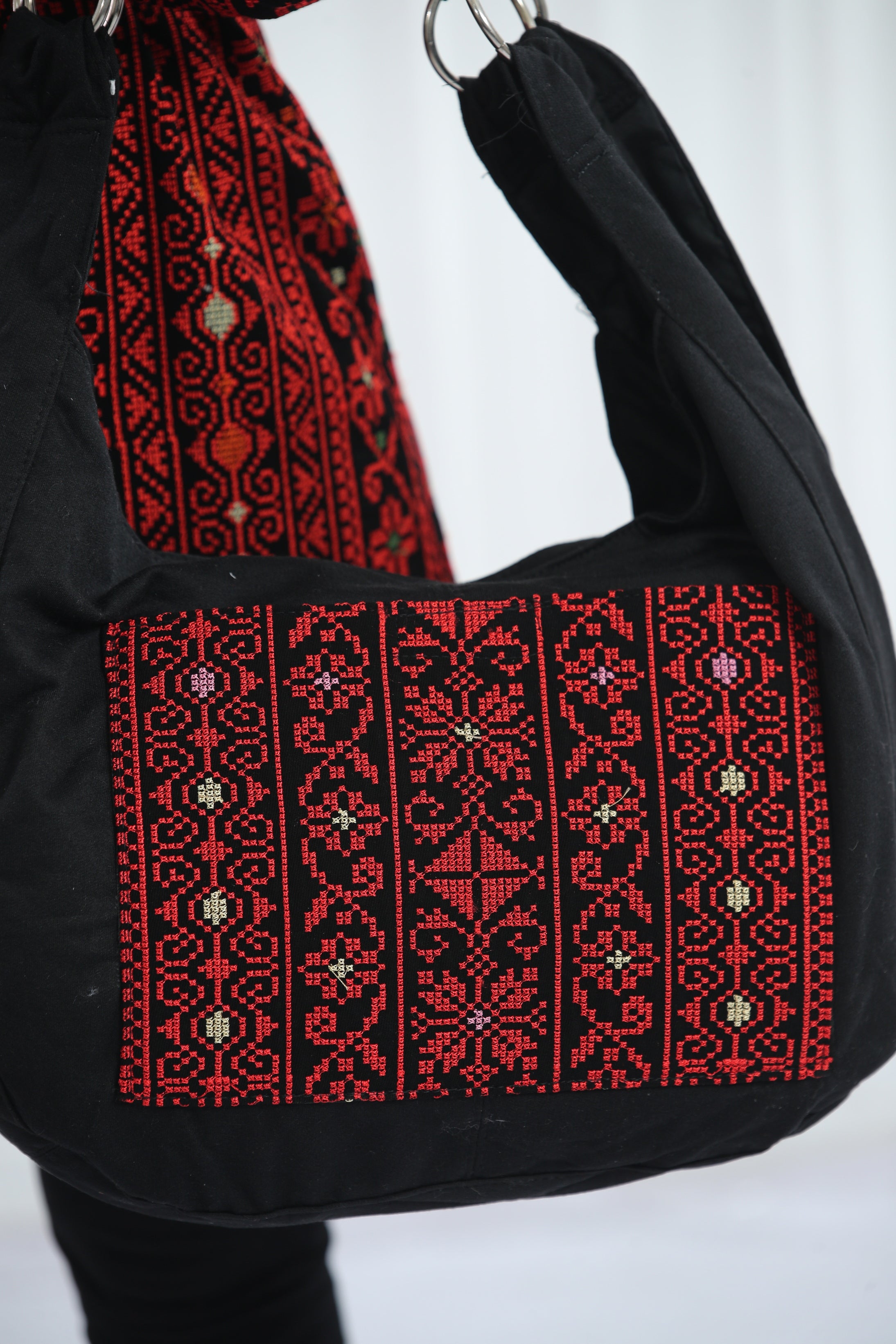 High-Quality Tatreez Design Tote Bag: Spacious and Stylish Shoulder Bag Representing Palestine