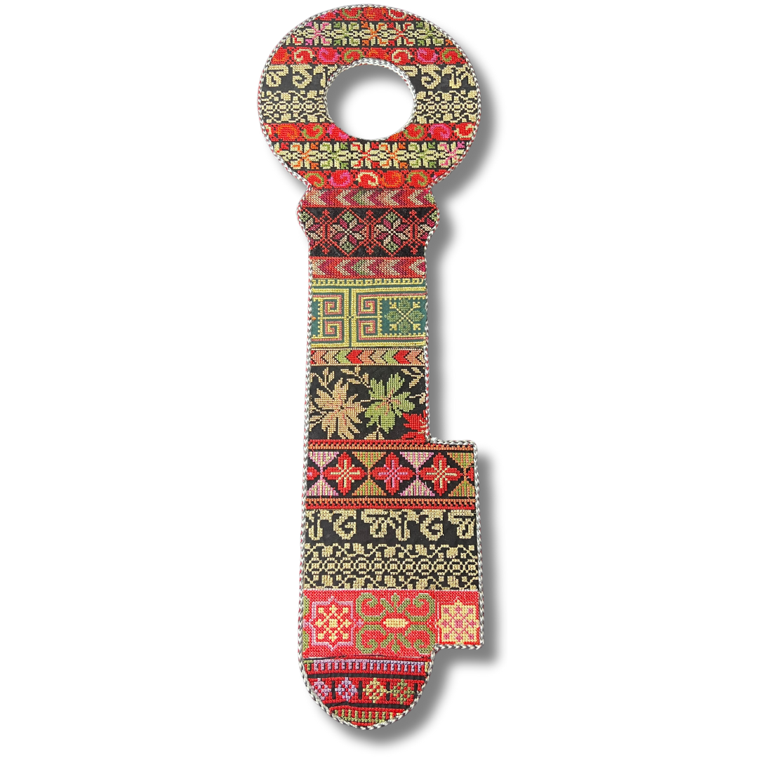 Key-Shaped Tatreez Home Decor - High-Quality Craftsmanship