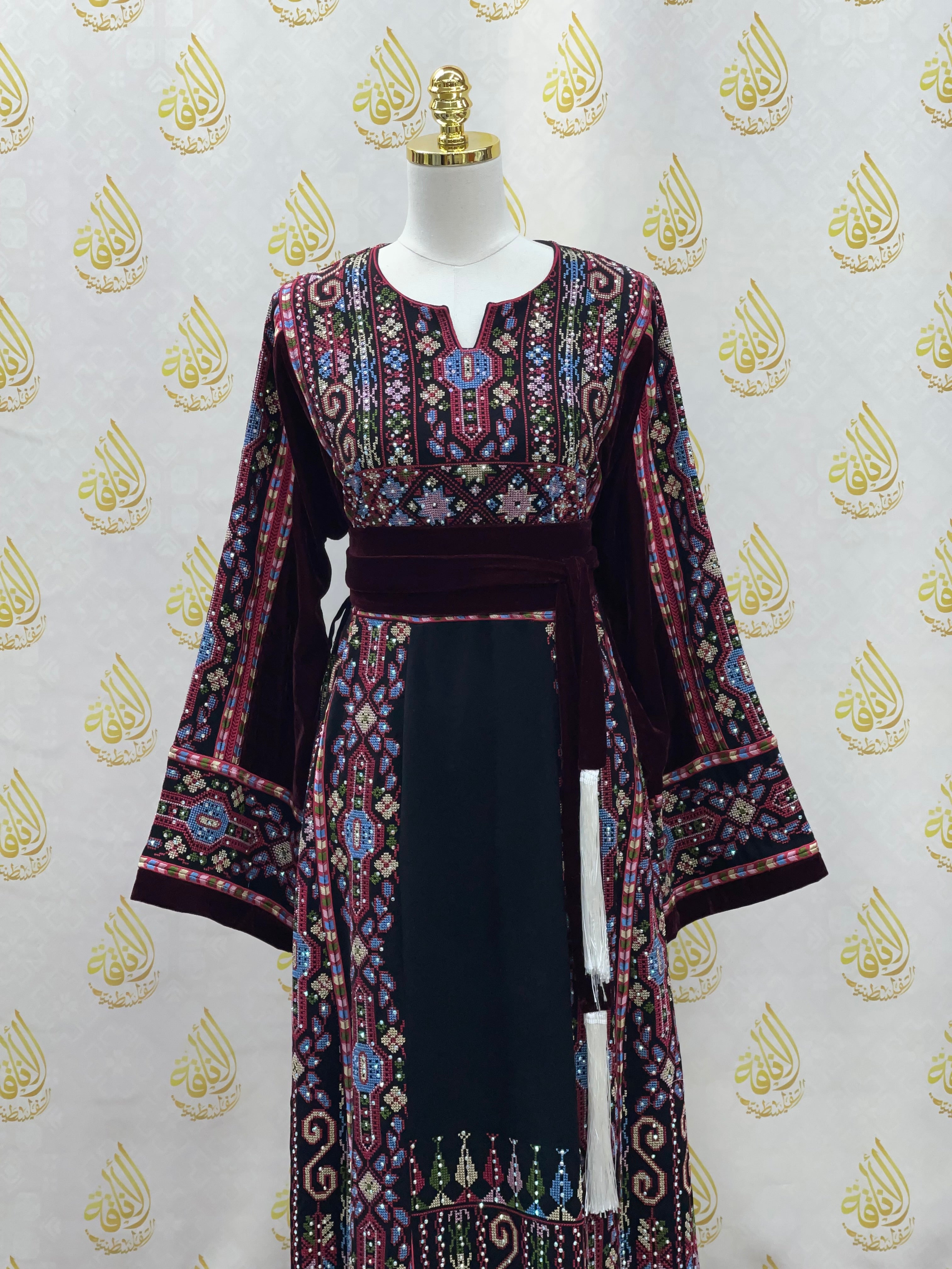 Embroidery  Elegant Thoub