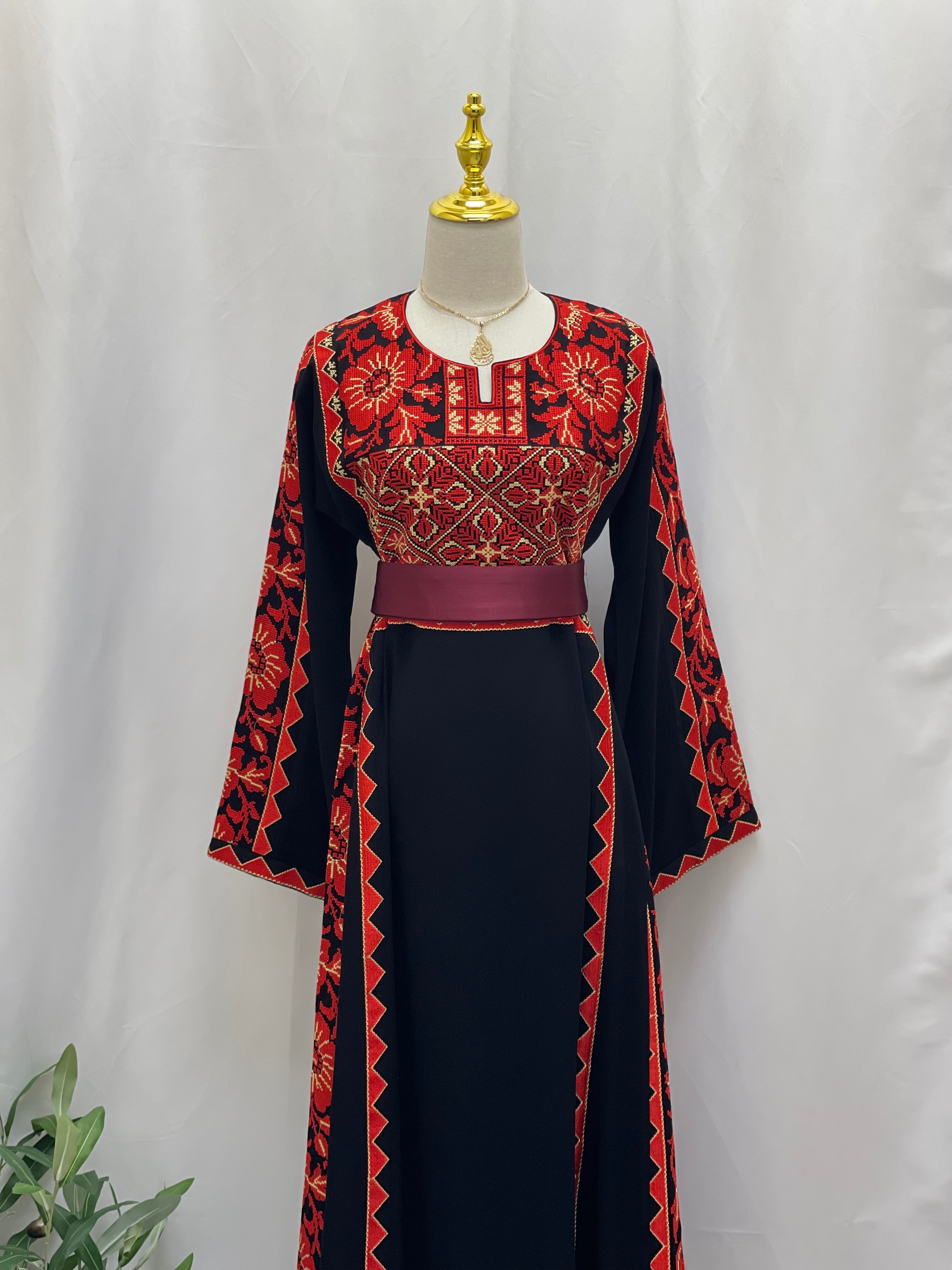 Modern Style Embroidered Thoub