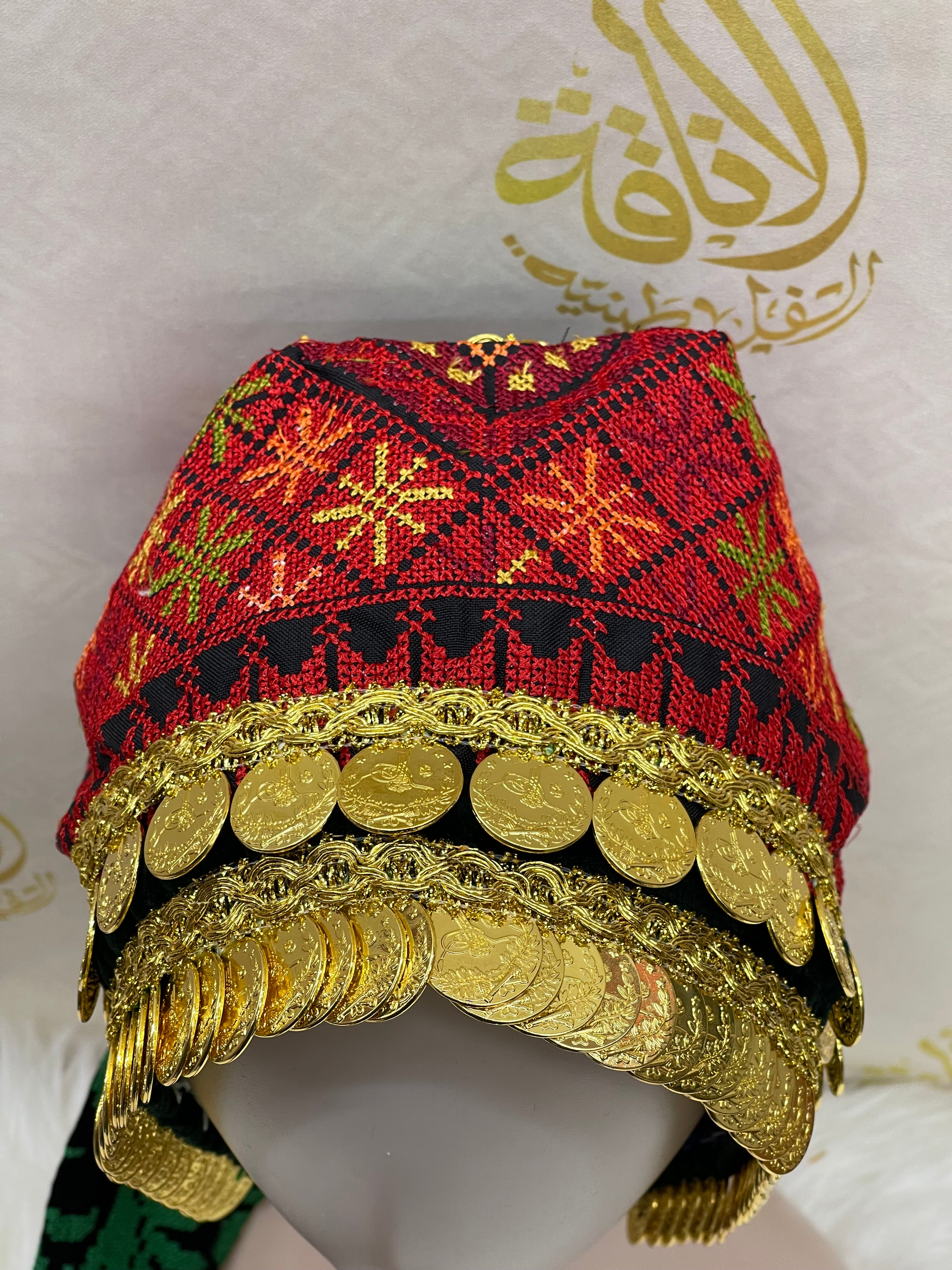 Luxurious Elegance: Awka Gold Liras Collection Palestinian Elegance