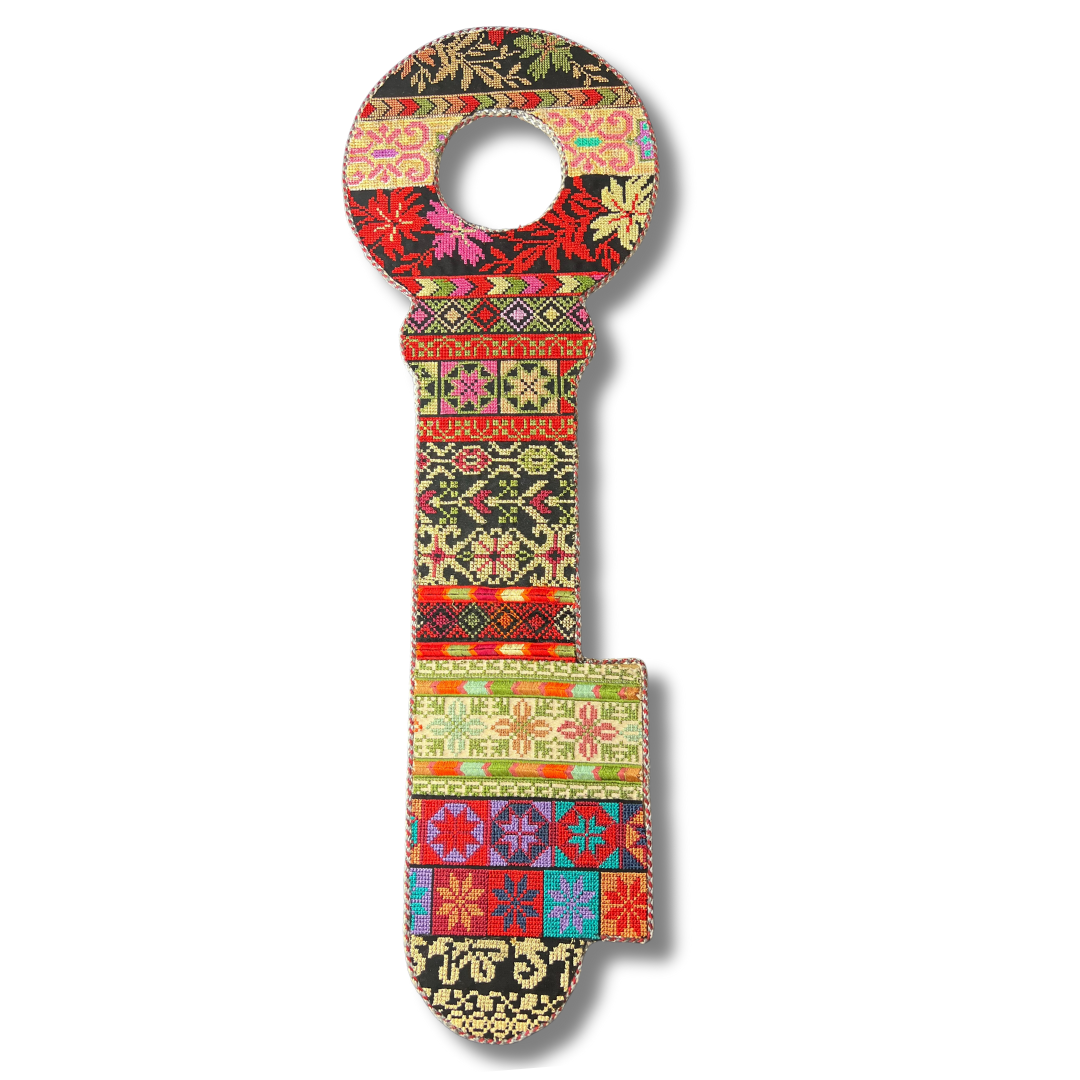 Key-Shaped Tatreez Home Decor - High-Quality Craftsmanship