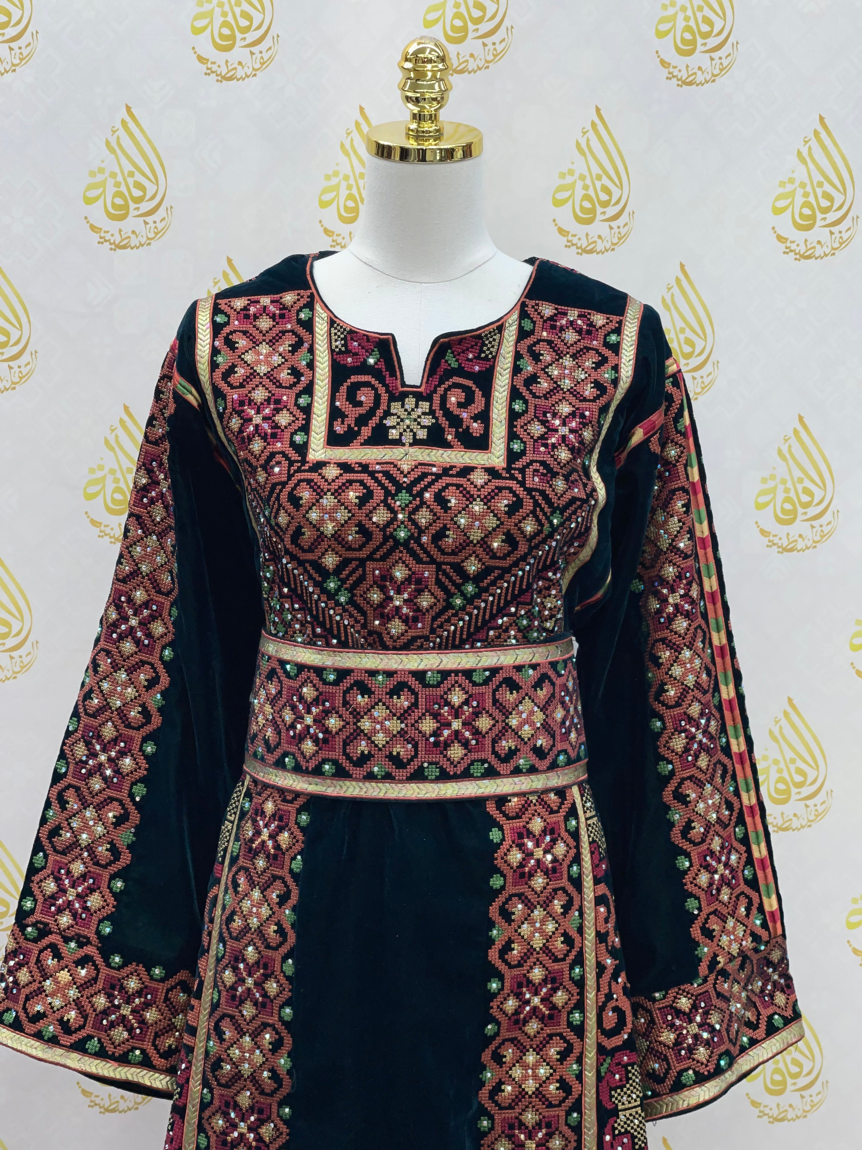 Embroidered Velvet Thoub