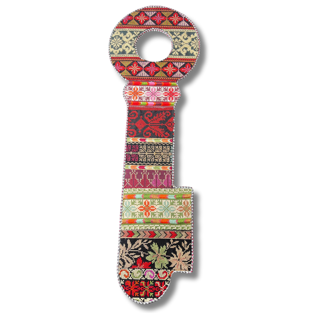 Key-Shaped Tatreez Home Decor - High-Quality Craftsmanship