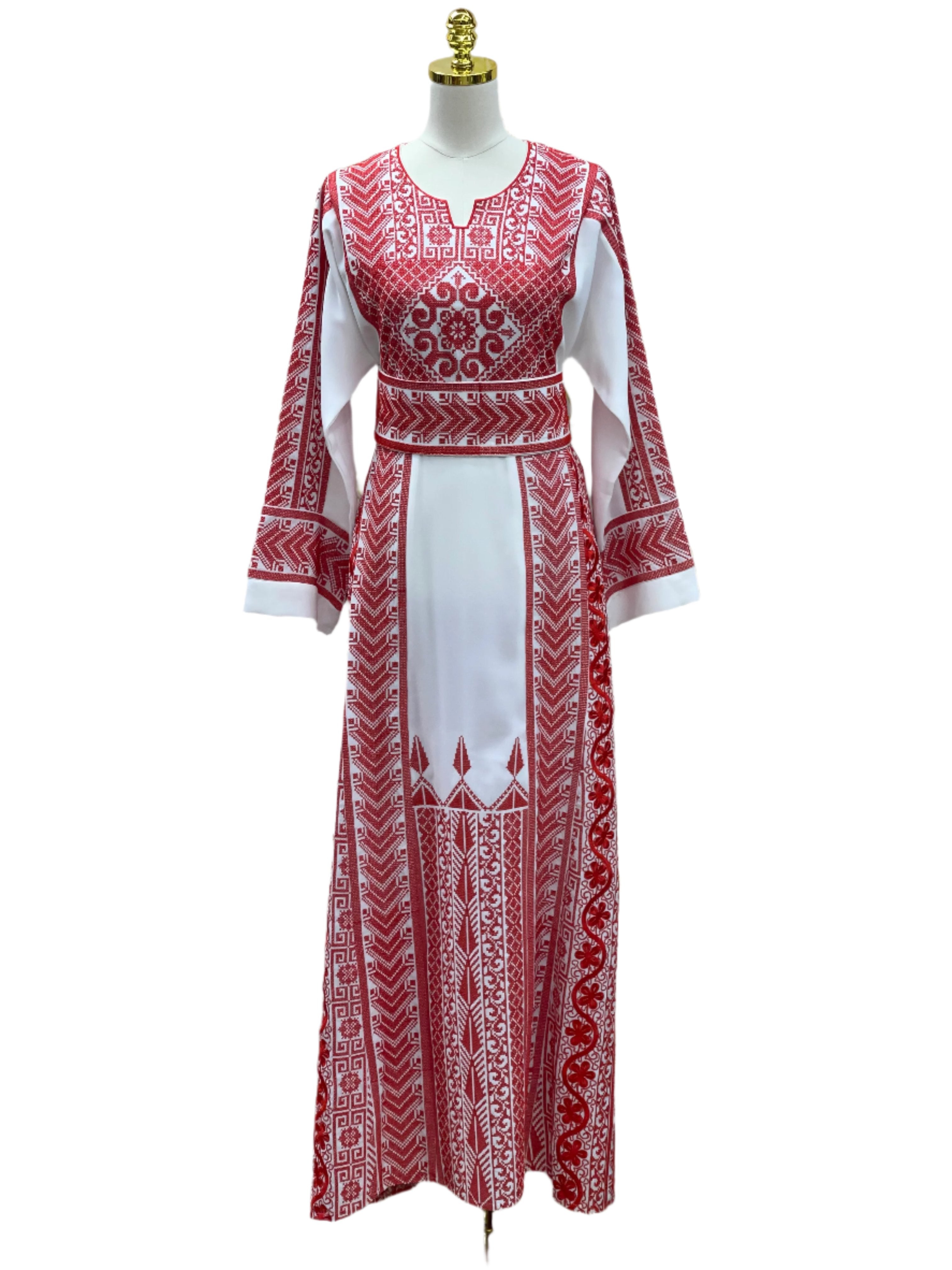 Unique Embroidered Thoub: Elegance & Cultural Heritage