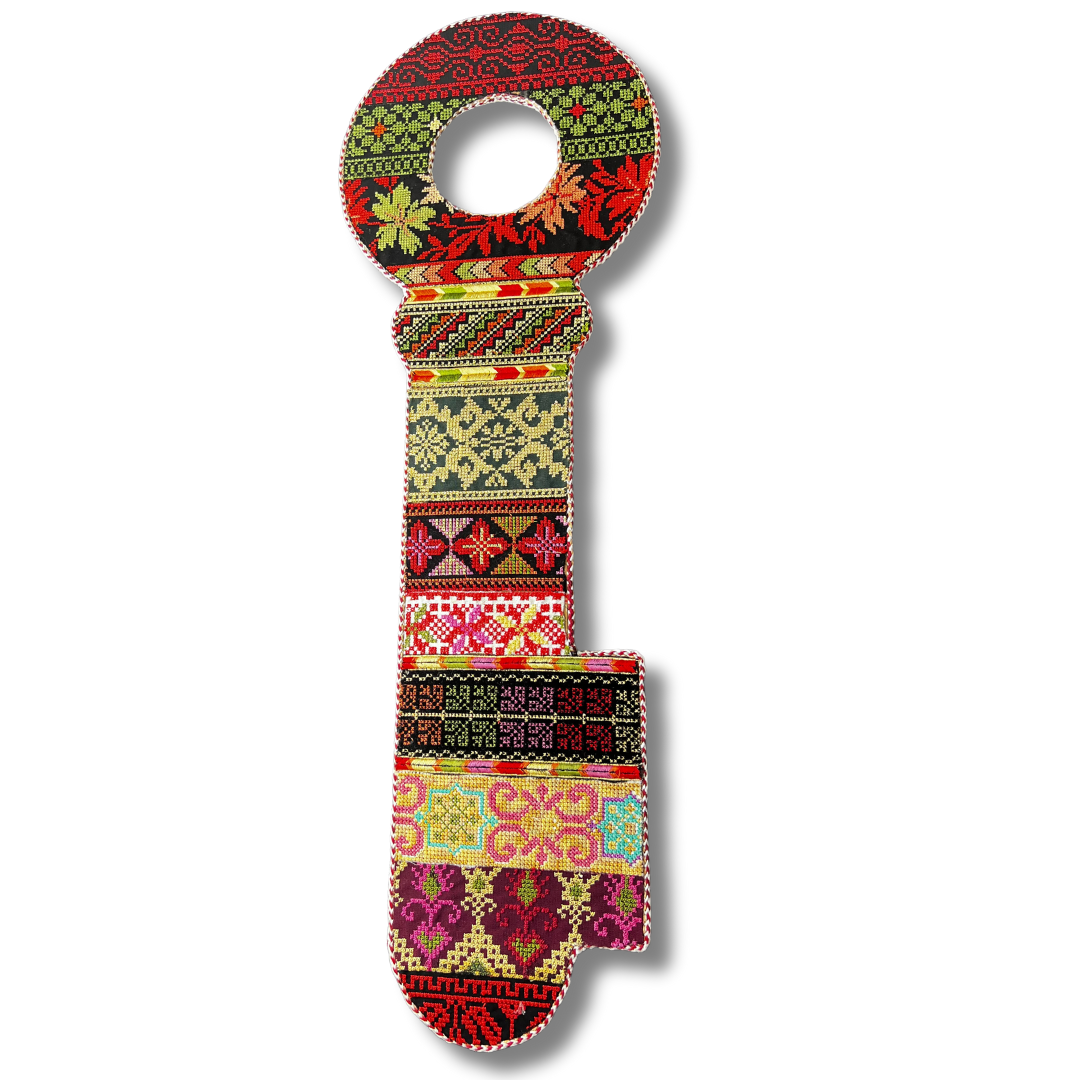 Key-Shaped Tatreez Home Decor - High-Quality Craftsmanship