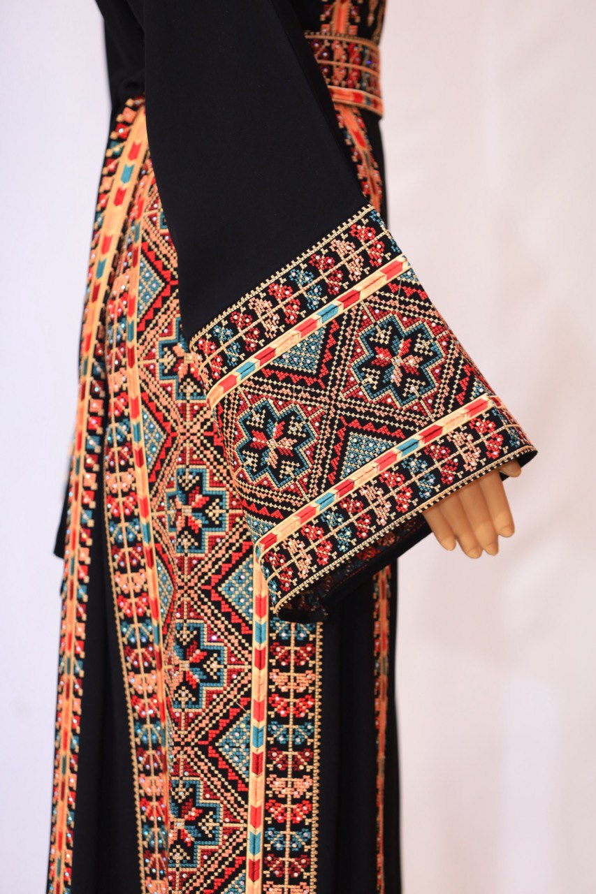 6-Vein Embroidered Thoub