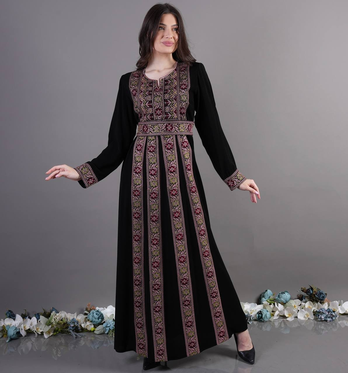 Abaya 4 Veins Tatreez: Cultural Sophistication and Timeless Elegance