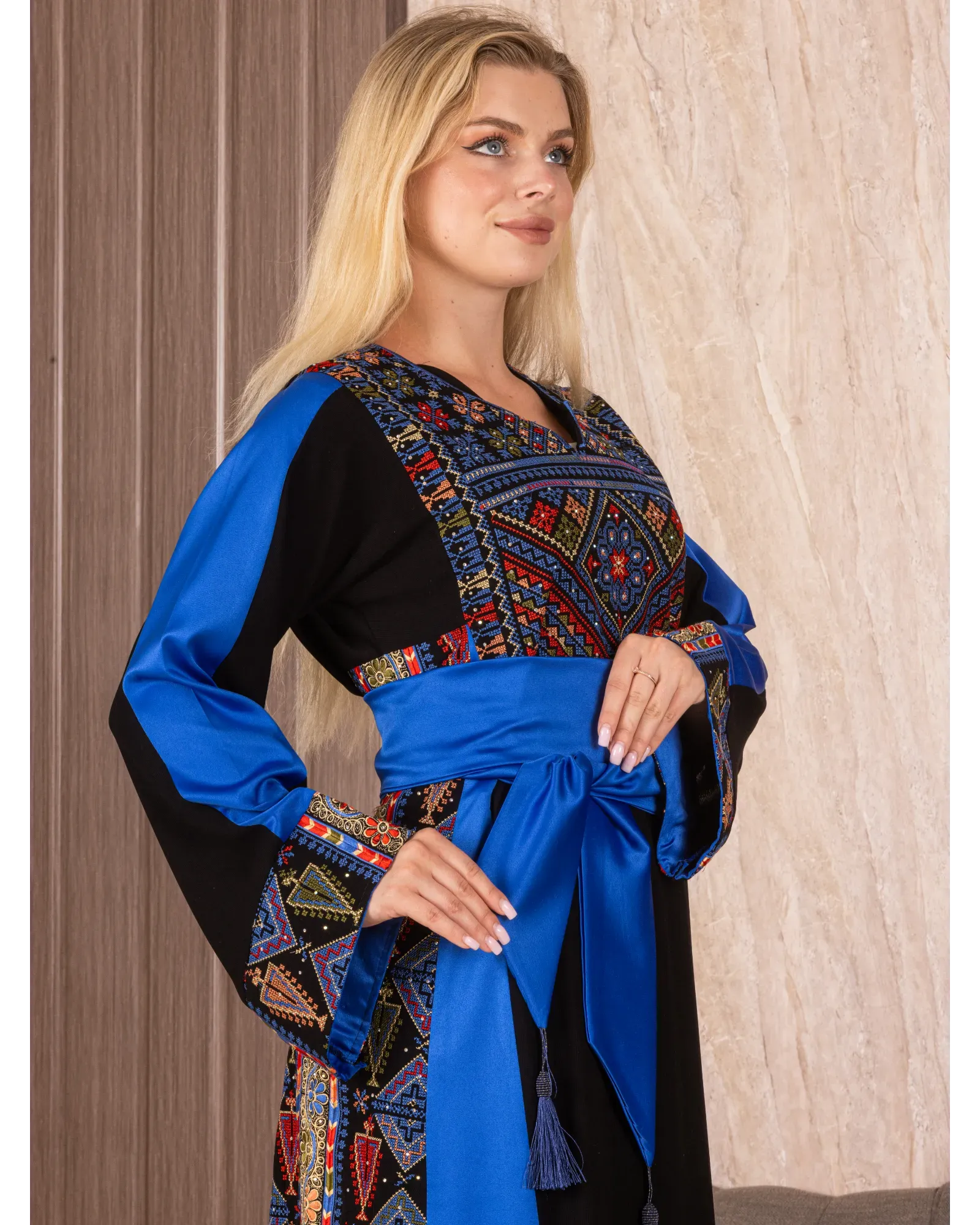 Qamar Embroidered Thoub – Traditional Elegance and Sophistication Palestinian Elegance