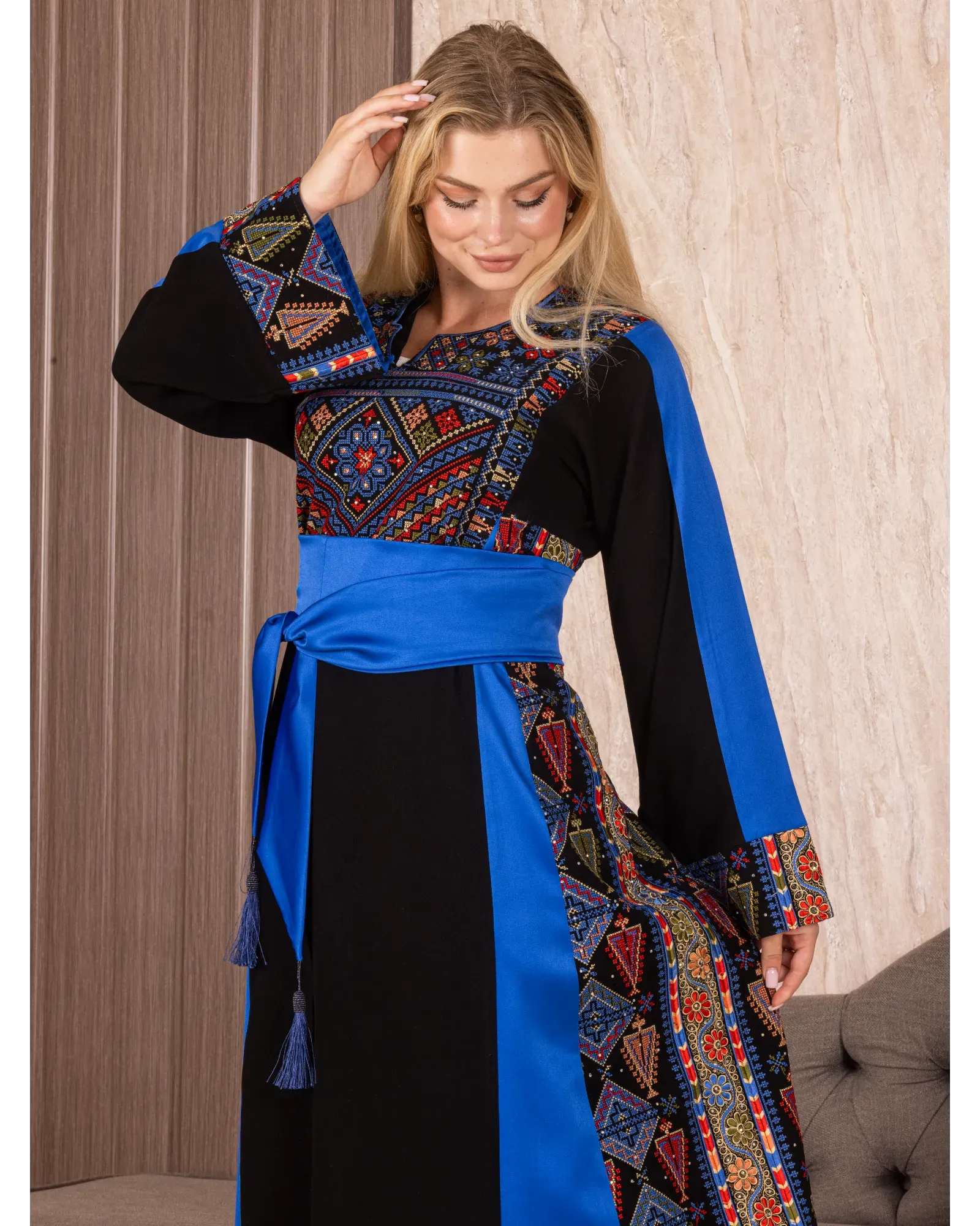 Qamar Embroidered Thoub – Traditional Elegance and Sophistication Palestinian Elegance