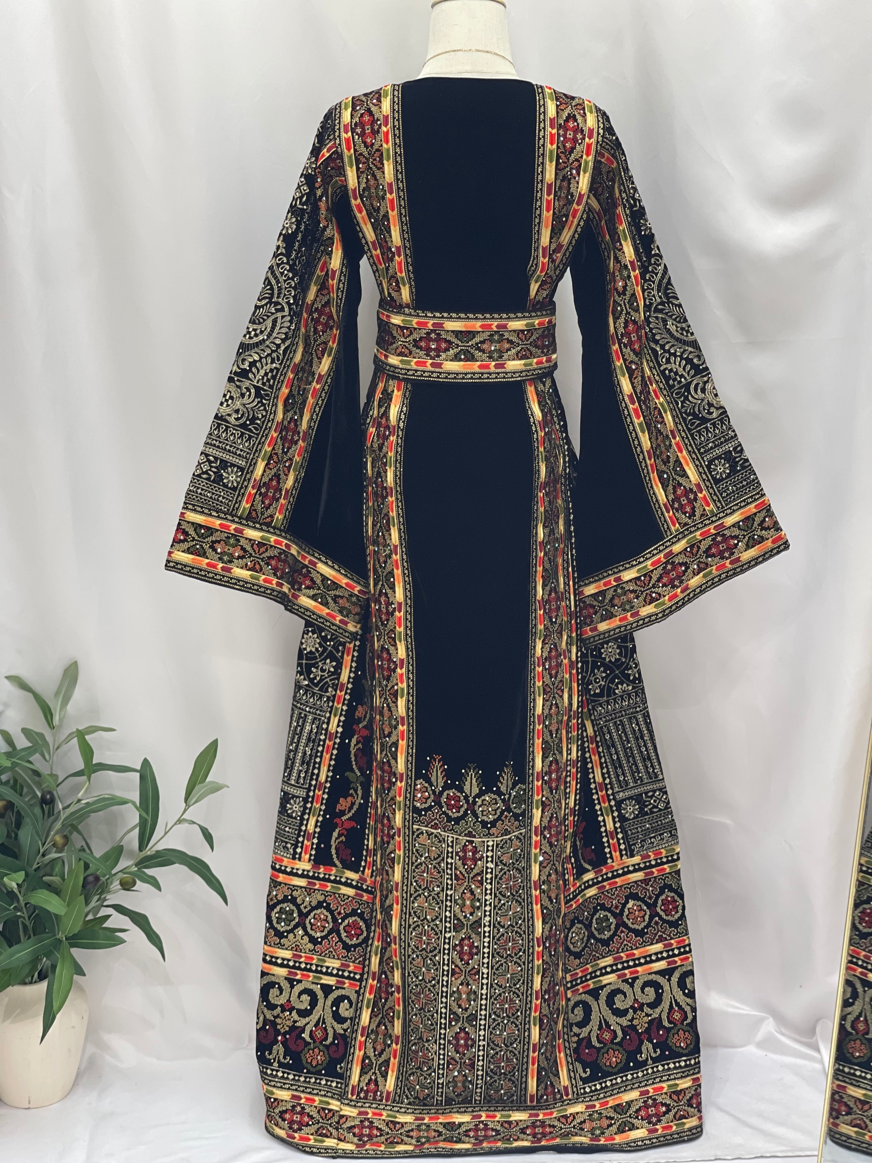 Black High Quality Velvet Embroidered Thoub