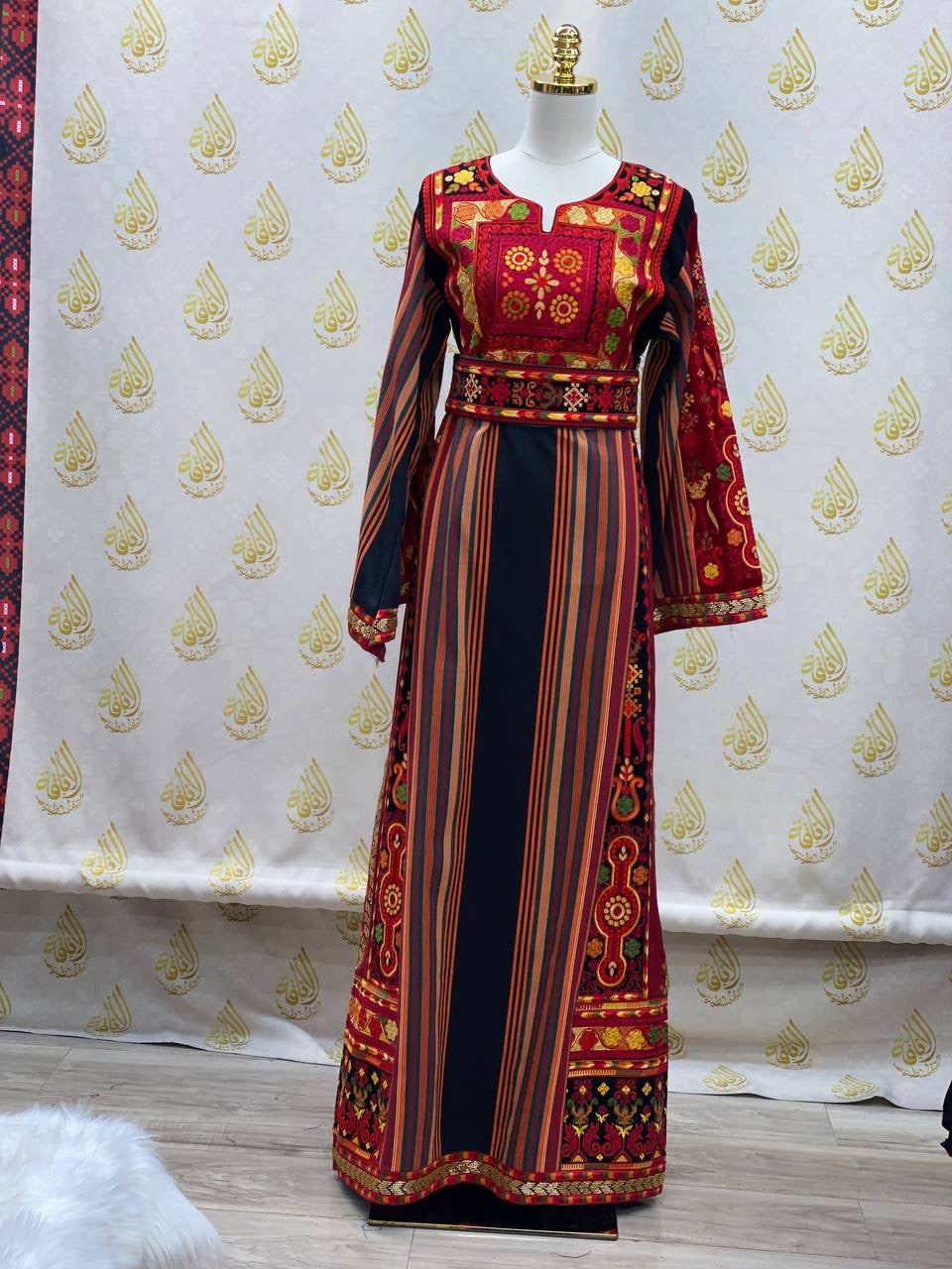 Embroidery Majdalwi Thoub With Sewing Beads