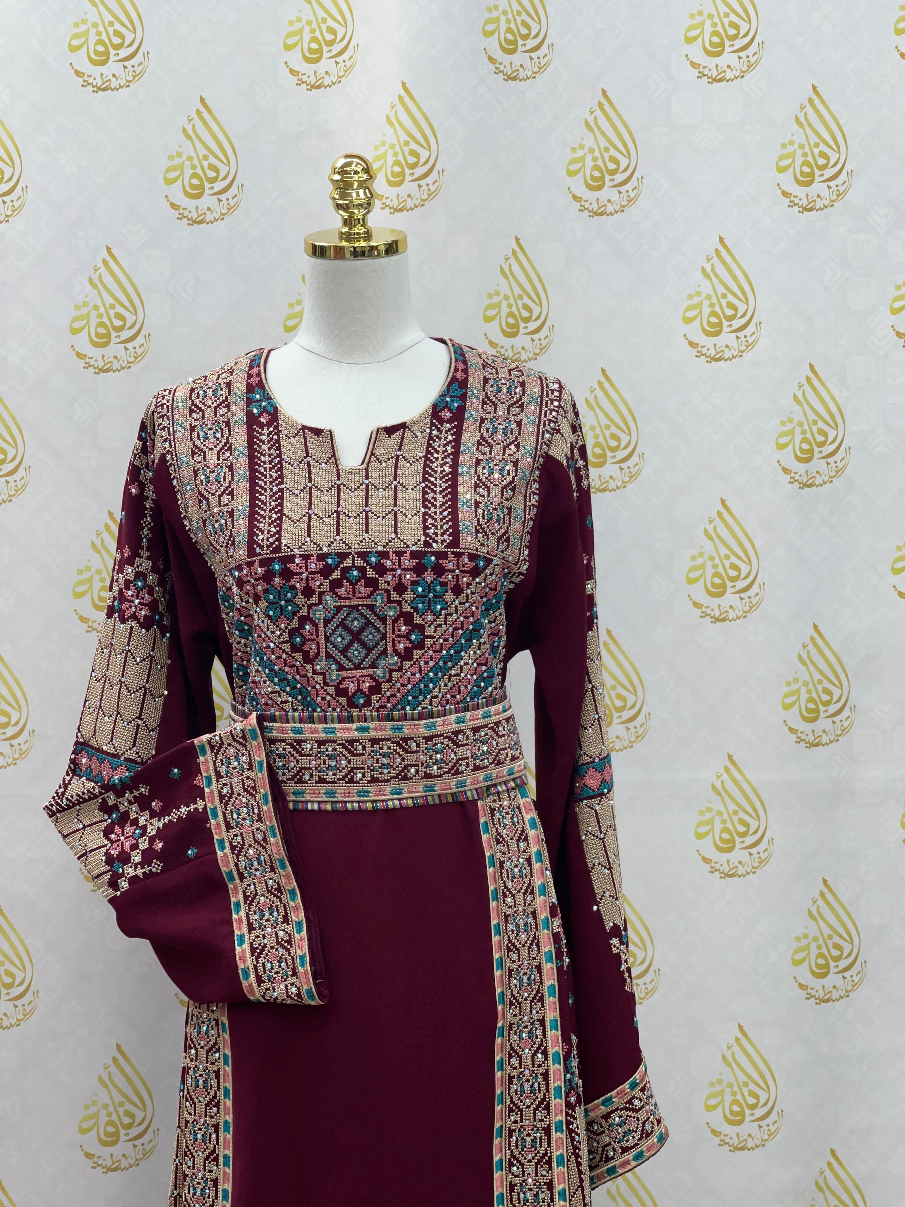 Embroidery Thoub: Elegance and Fine Craftsmanship