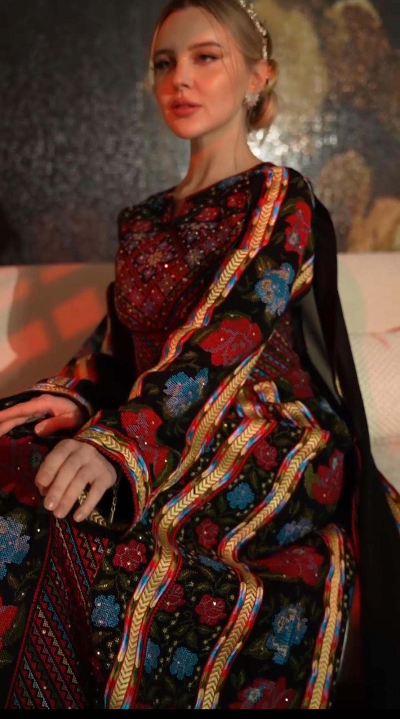 Embroidery Thoub with Cape: Sophisticated Elegance and Luxurious Design Palestinian Elegance