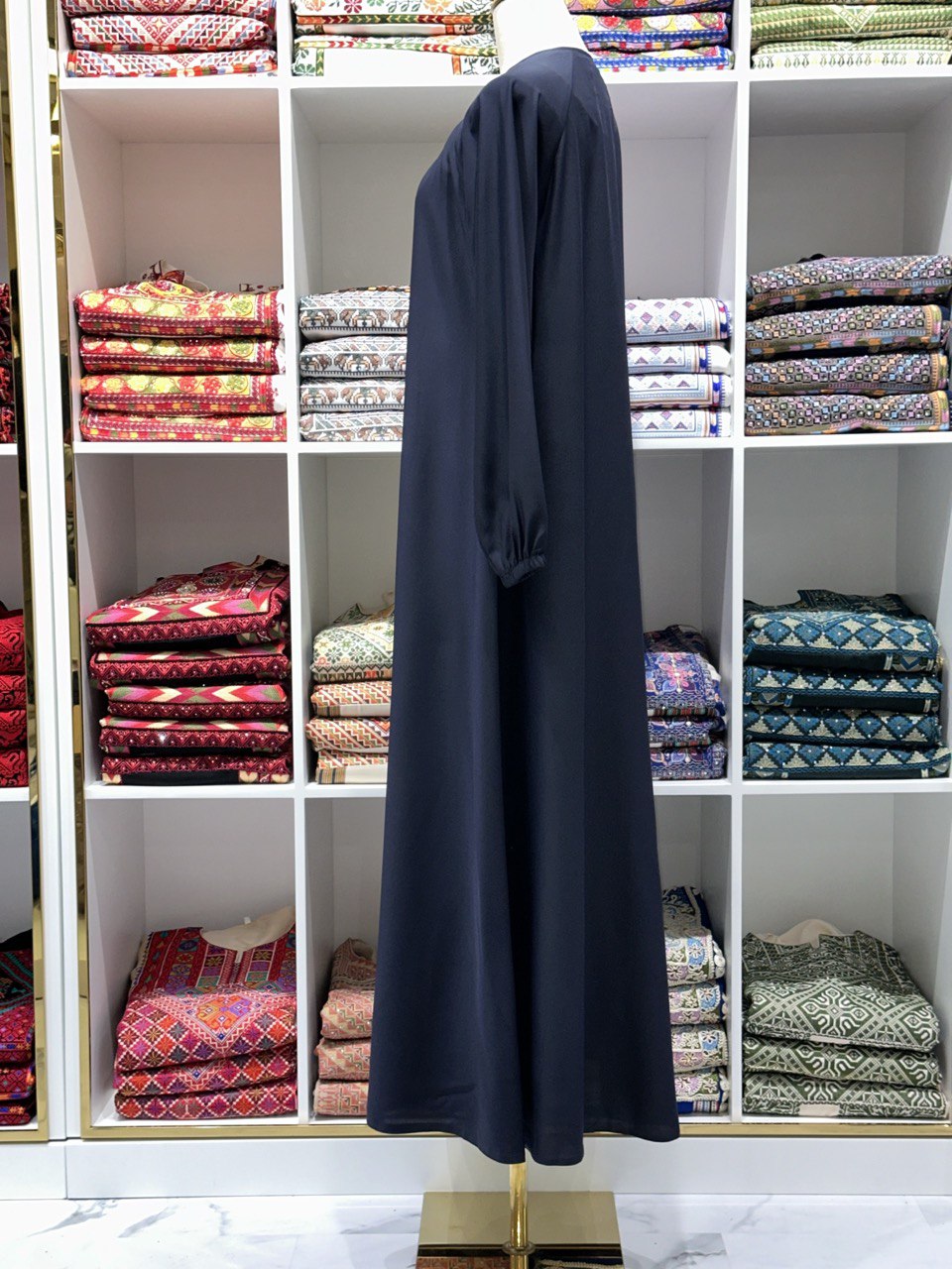 Umra Abaya: Comfort, Style, and Versatility