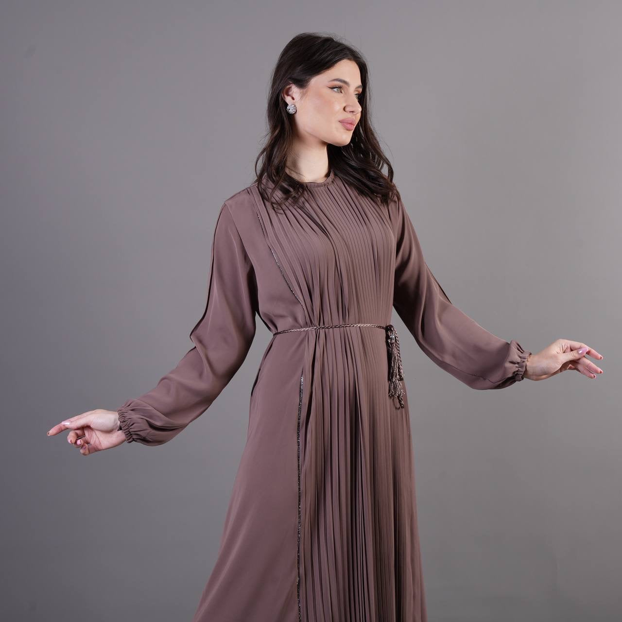 Pleated Abaya Dress: Elegance and Comfort Combined