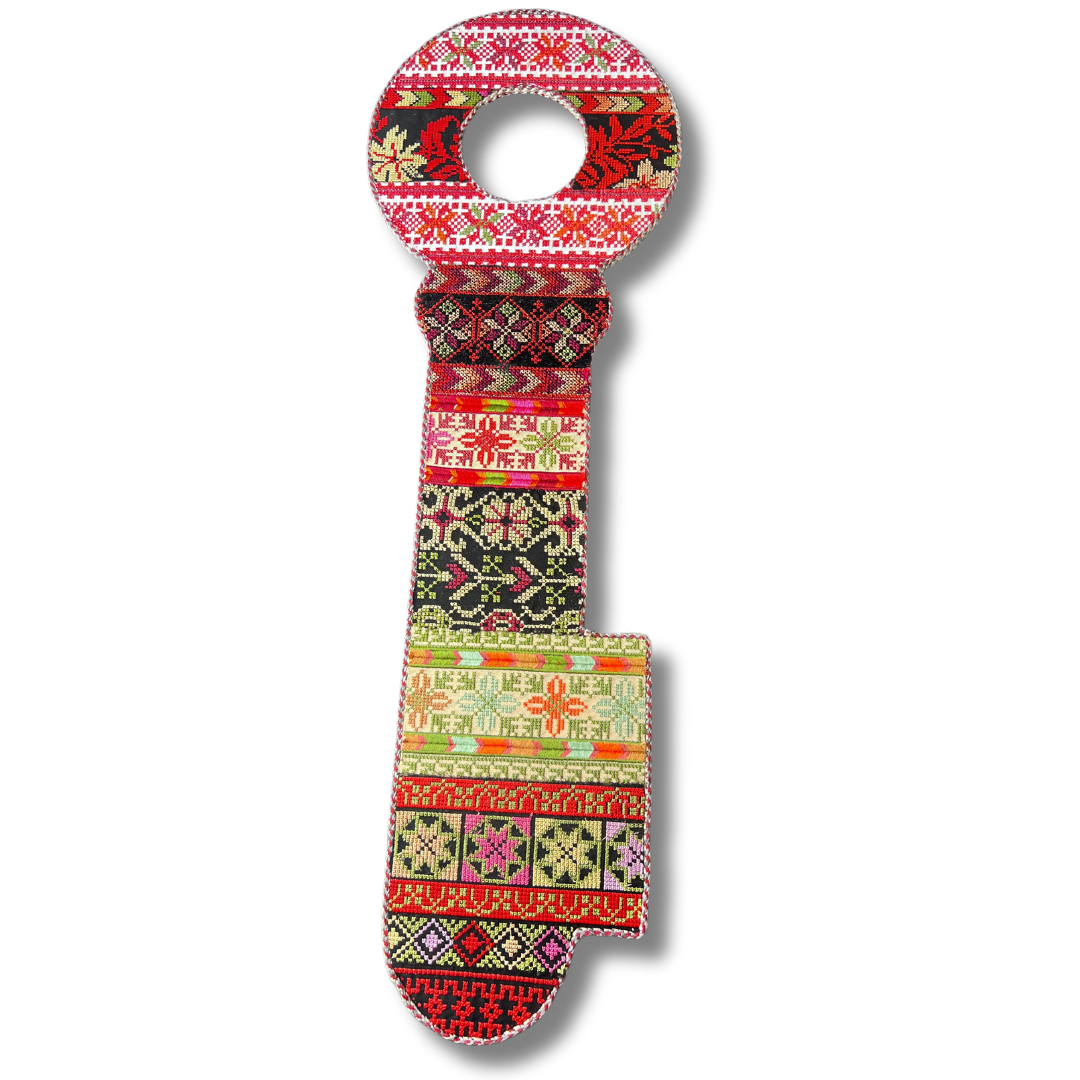 Key-Shaped Tatreez Home Decor - High-Quality Craftsmanship