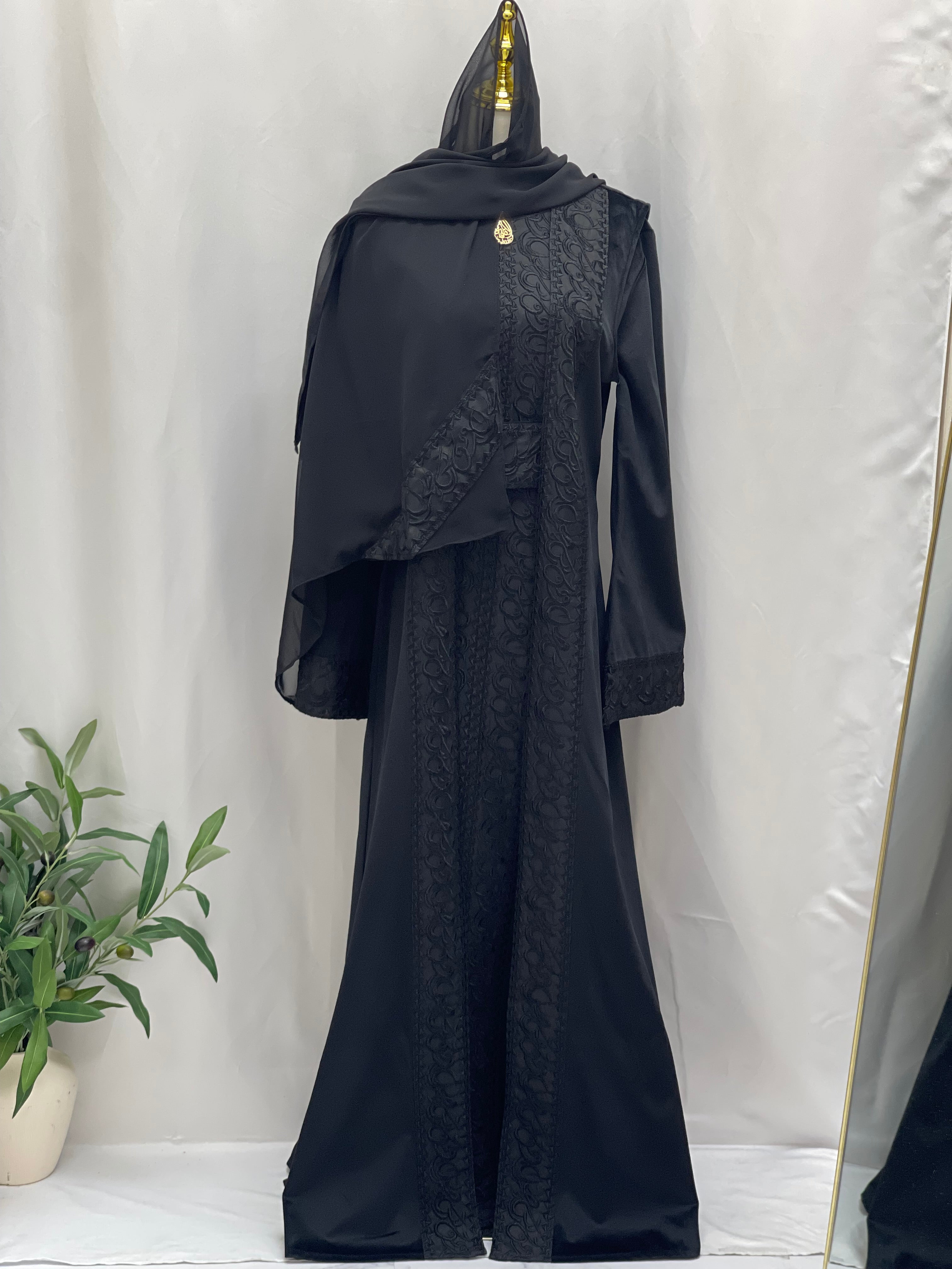 Velvet 3pcs Set Arabic Letters Abaya - Luxurious & Elegant Ensemble