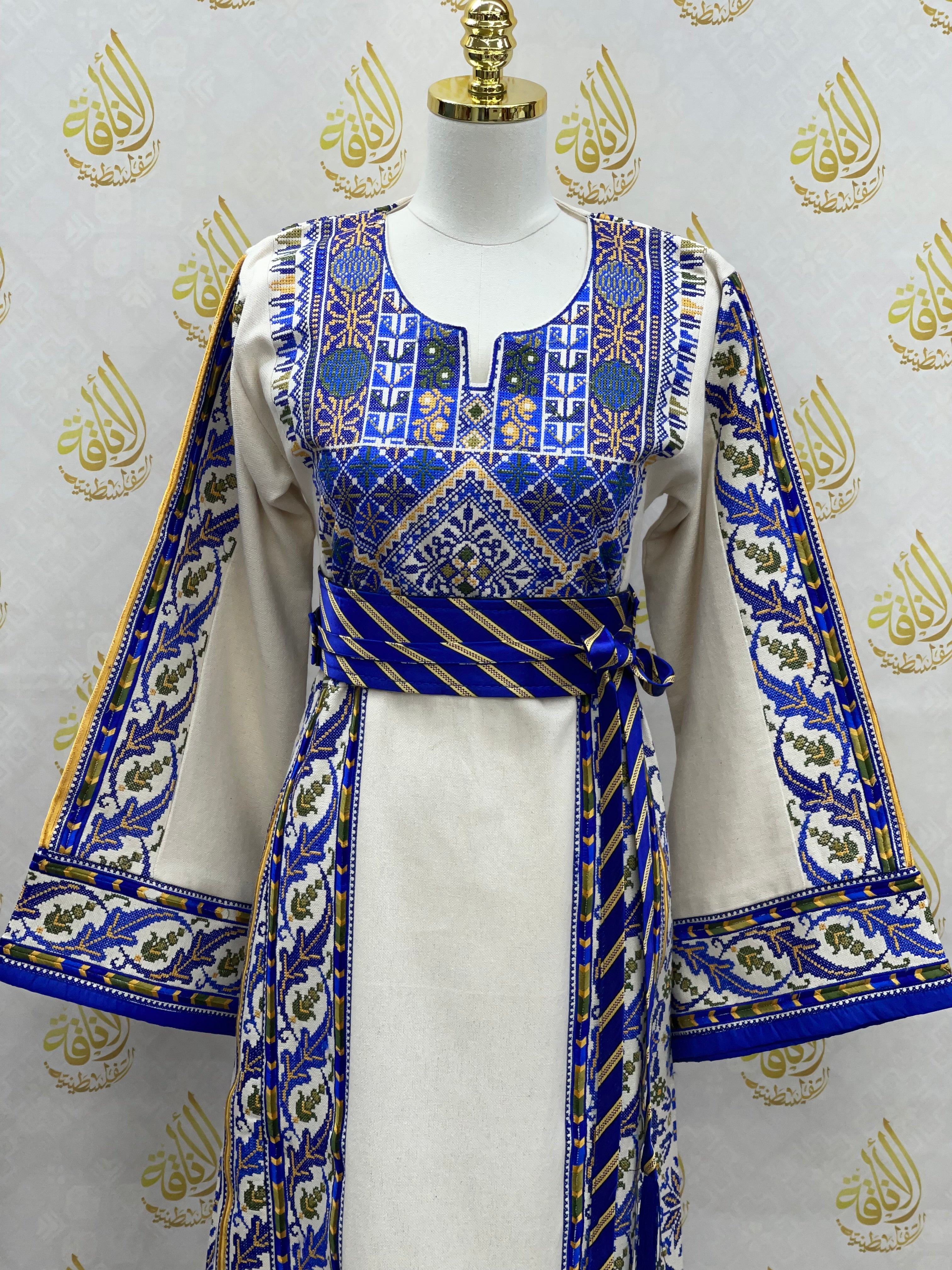 Etamin Embroidery Thoub: Exquisite Craftsmanship and Timeless Sophistication