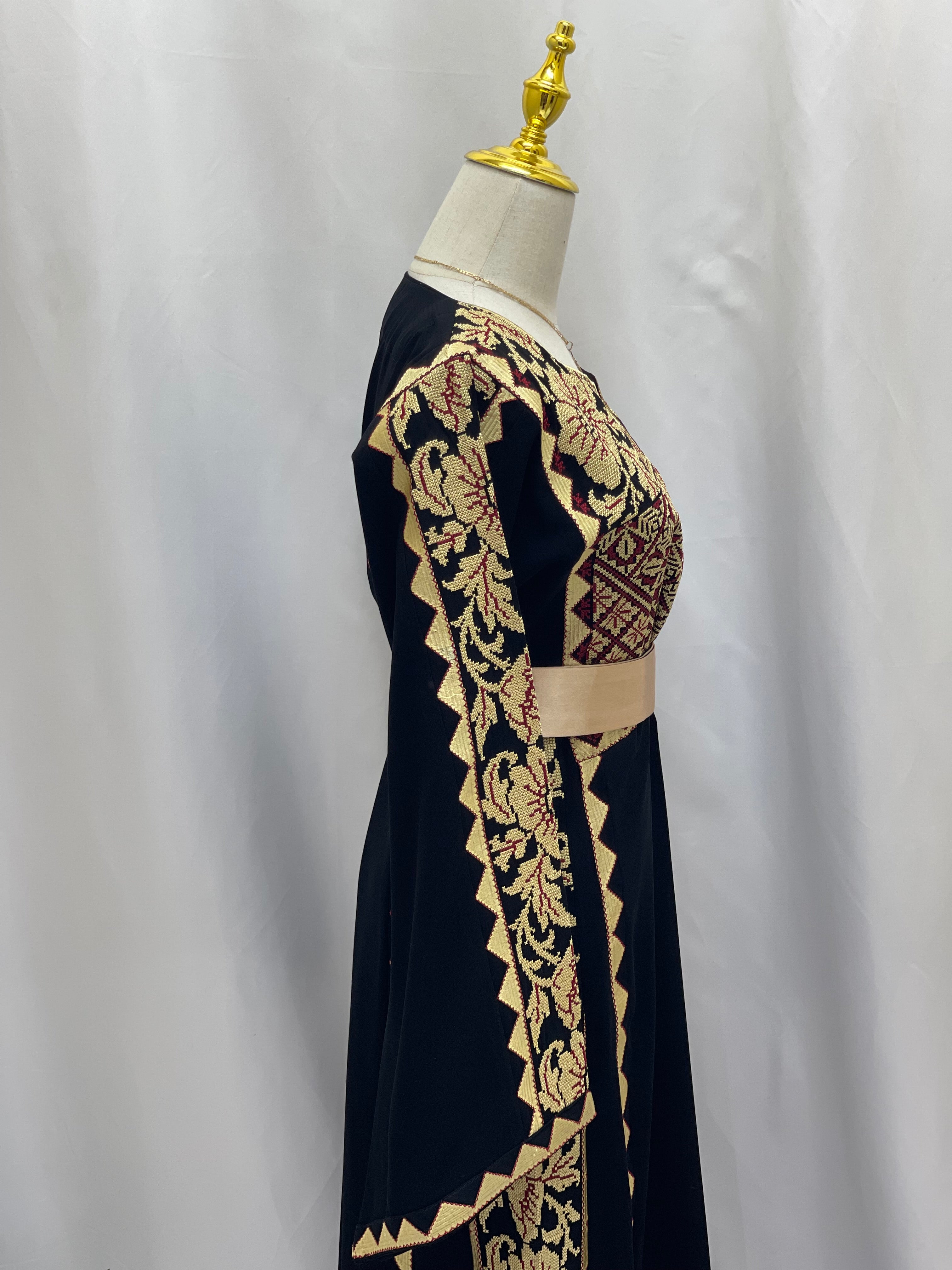 Modern Style Embroidered Thoub