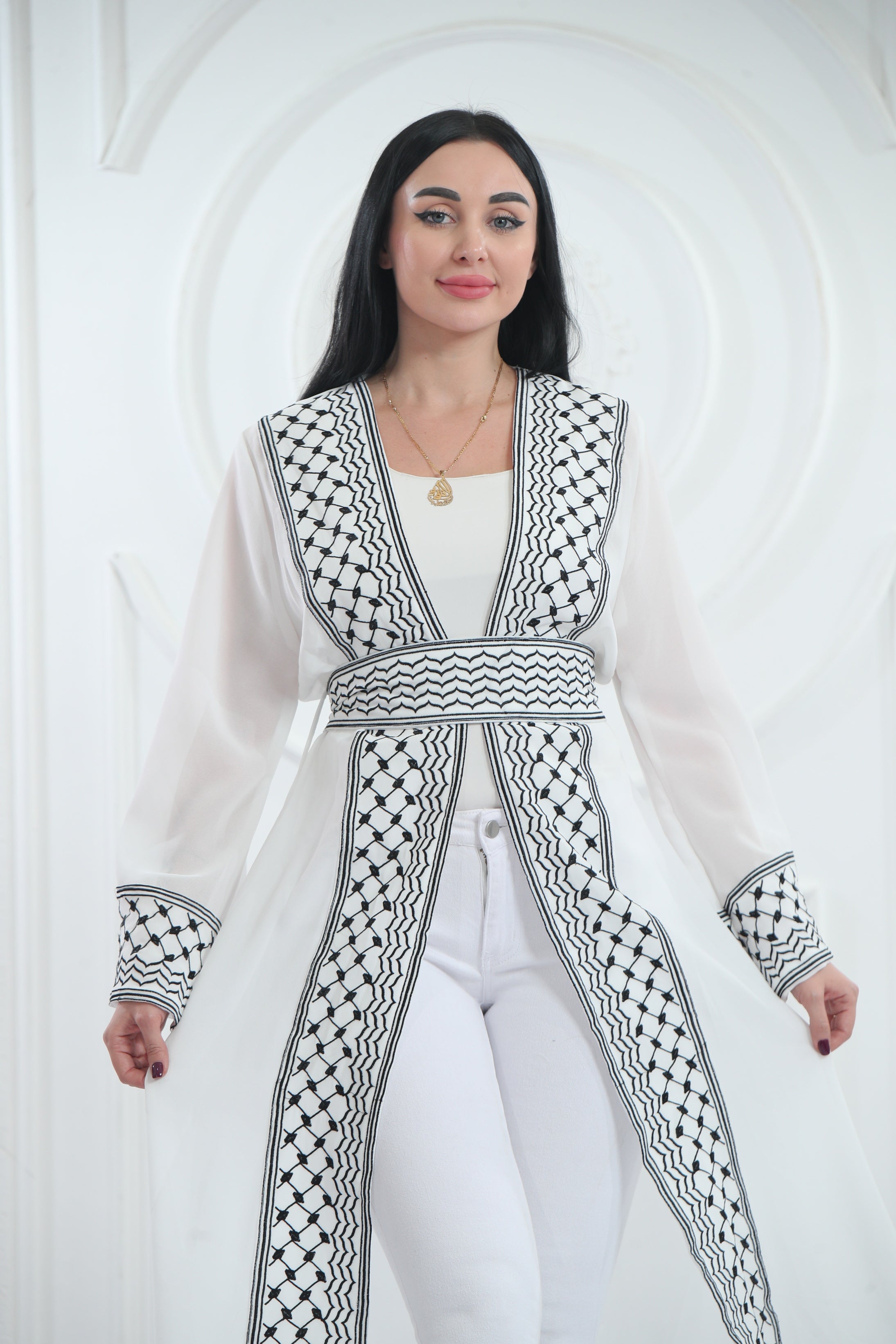 Kuffiyeh Embroidered Cardigan: Elegance and Versatile Comfort