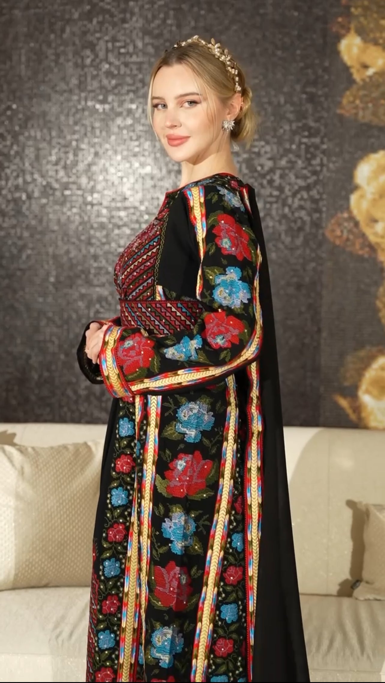 Embroidery Thoub with Cape: Sophisticated Elegance and Luxurious Design Palestinian Elegance