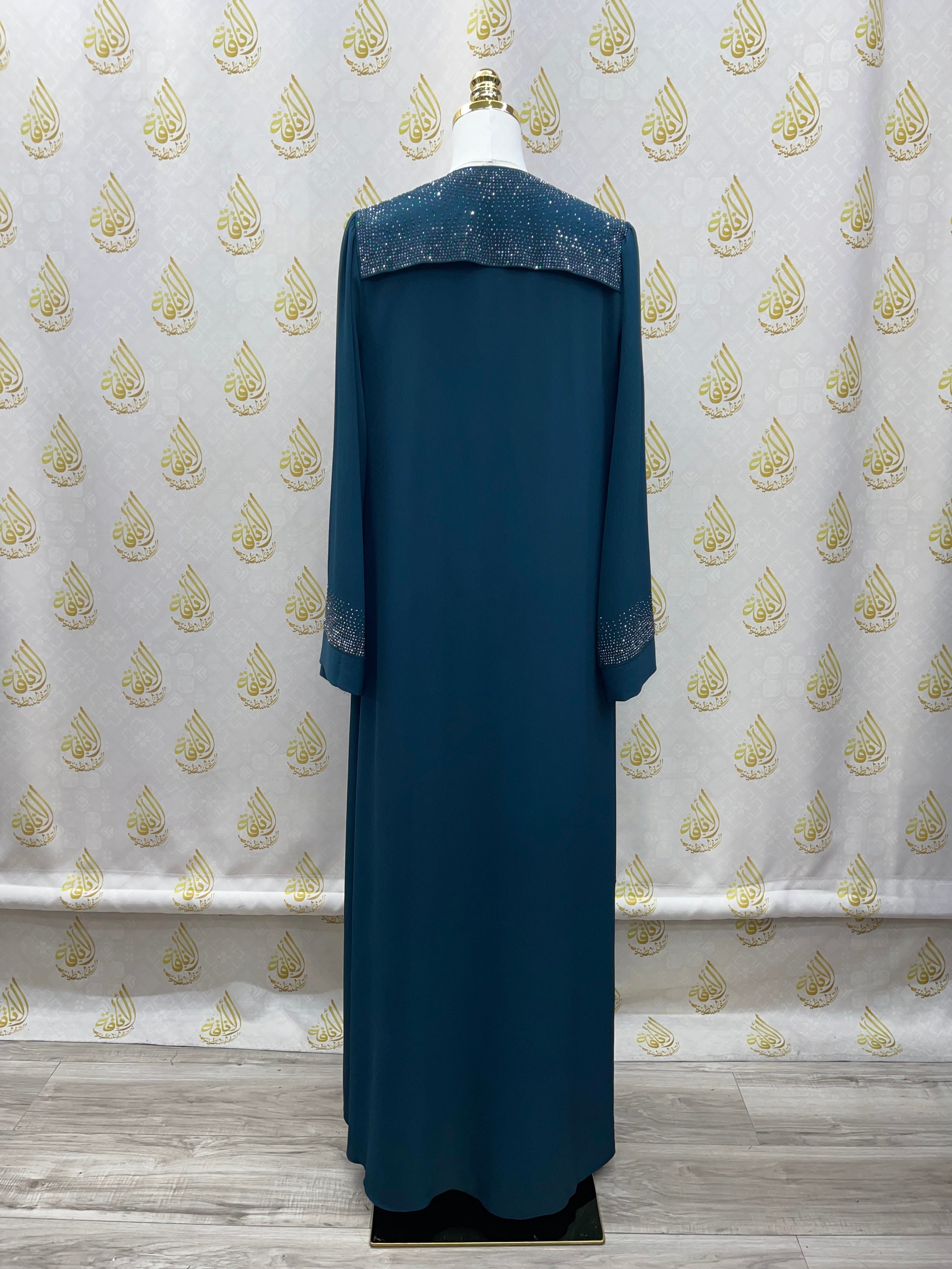 Abaya 2PC with Strass: Elegance and Glamour Combined