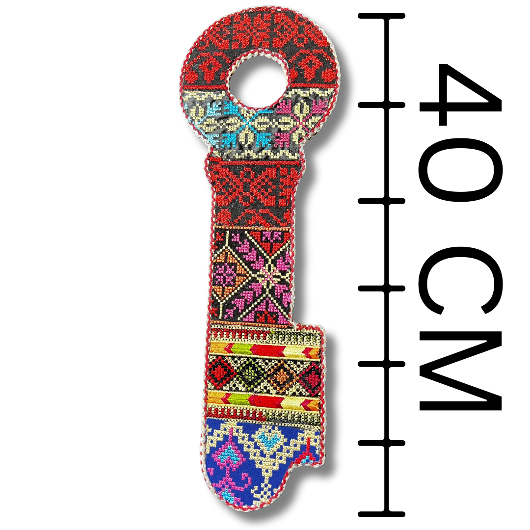 High-Quality Key-Shaped Home Decor with Tatreez Design – Authentic Cultural Artistry