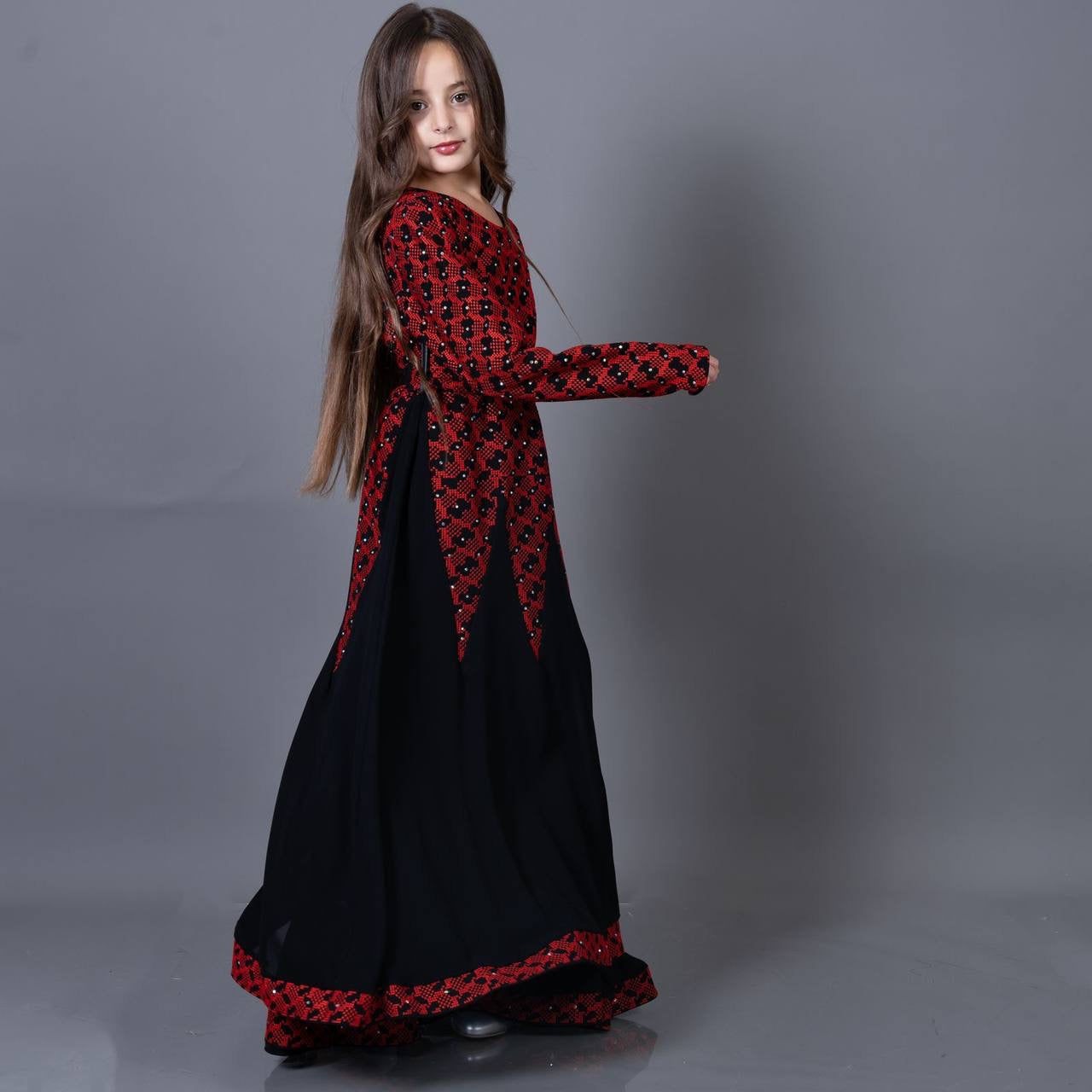 Elegant Embroidered Girls Dress: Timeless Craftsmanship