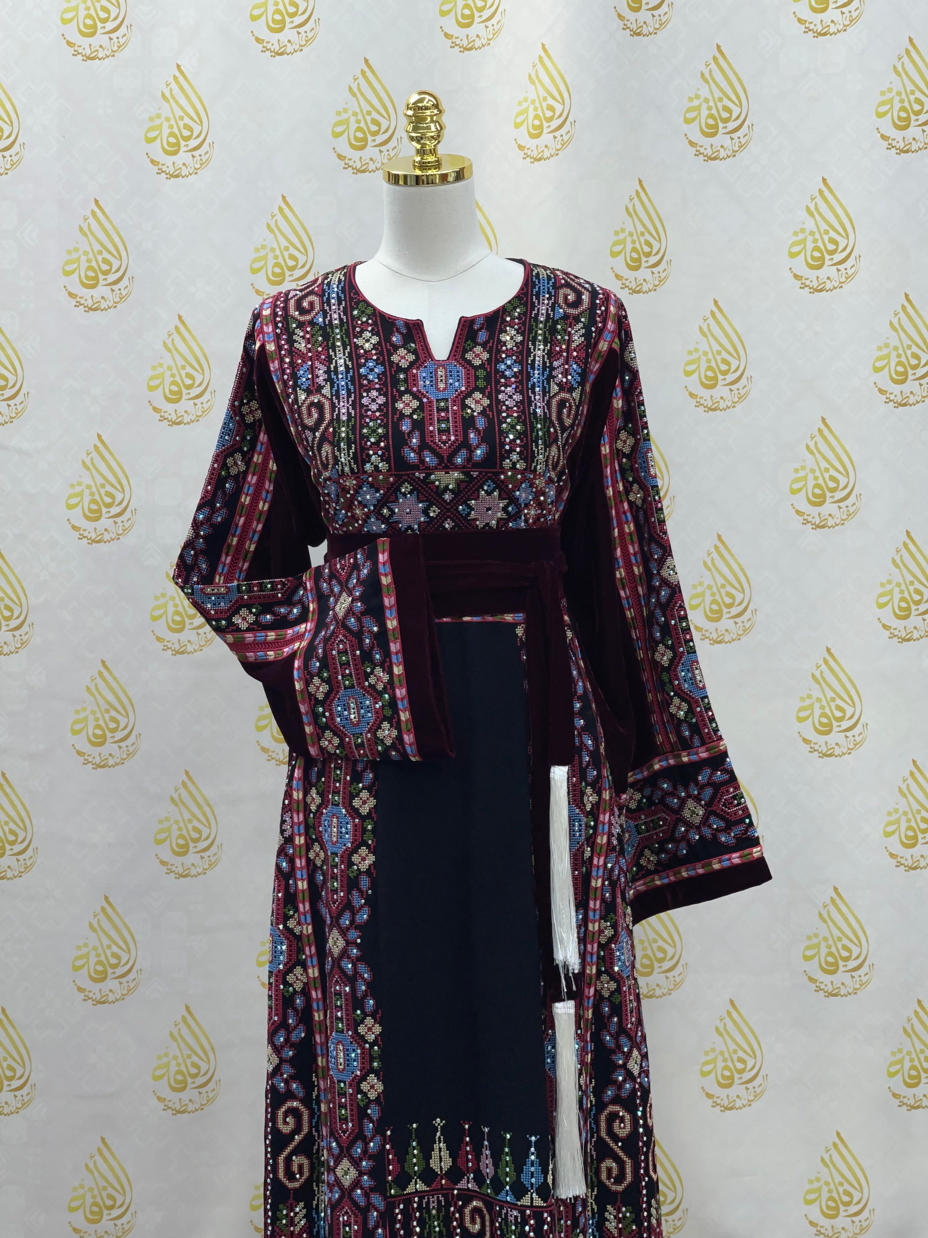 Embroidery  Elegant Thoub