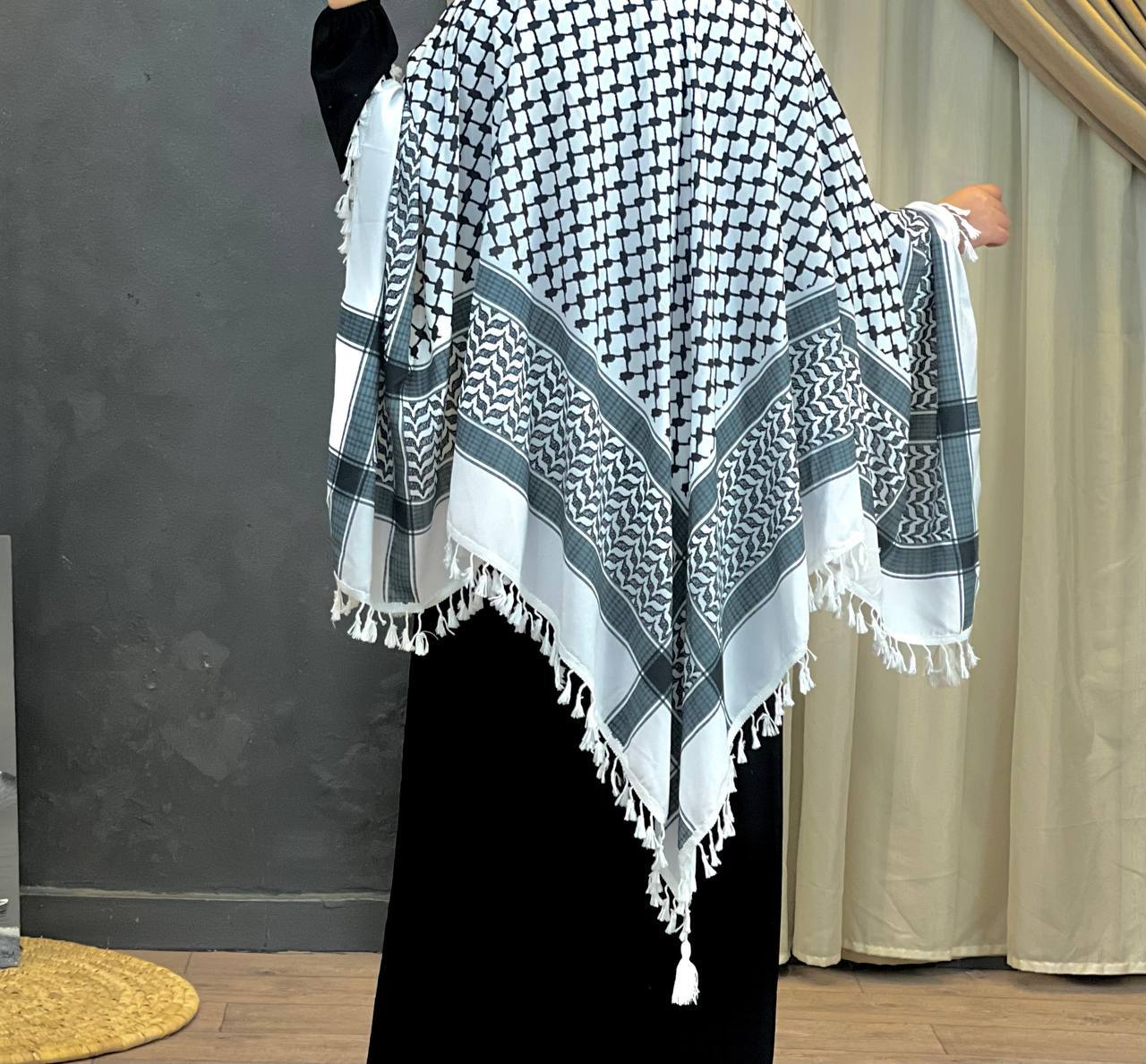 Kuffiyeh with Embroidery Cape