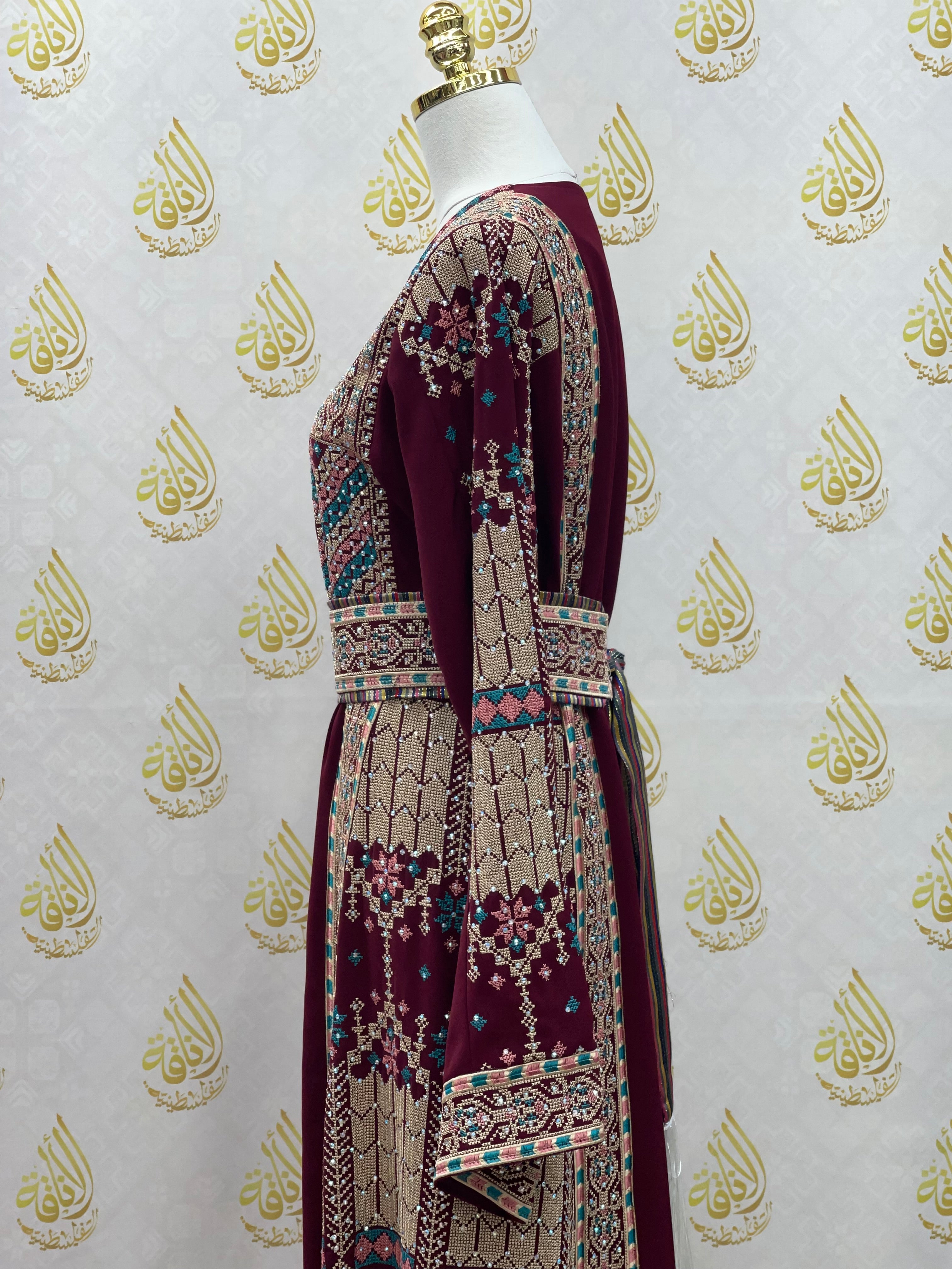 Embroidery Thoub: Elegance and Fine Craftsmanship