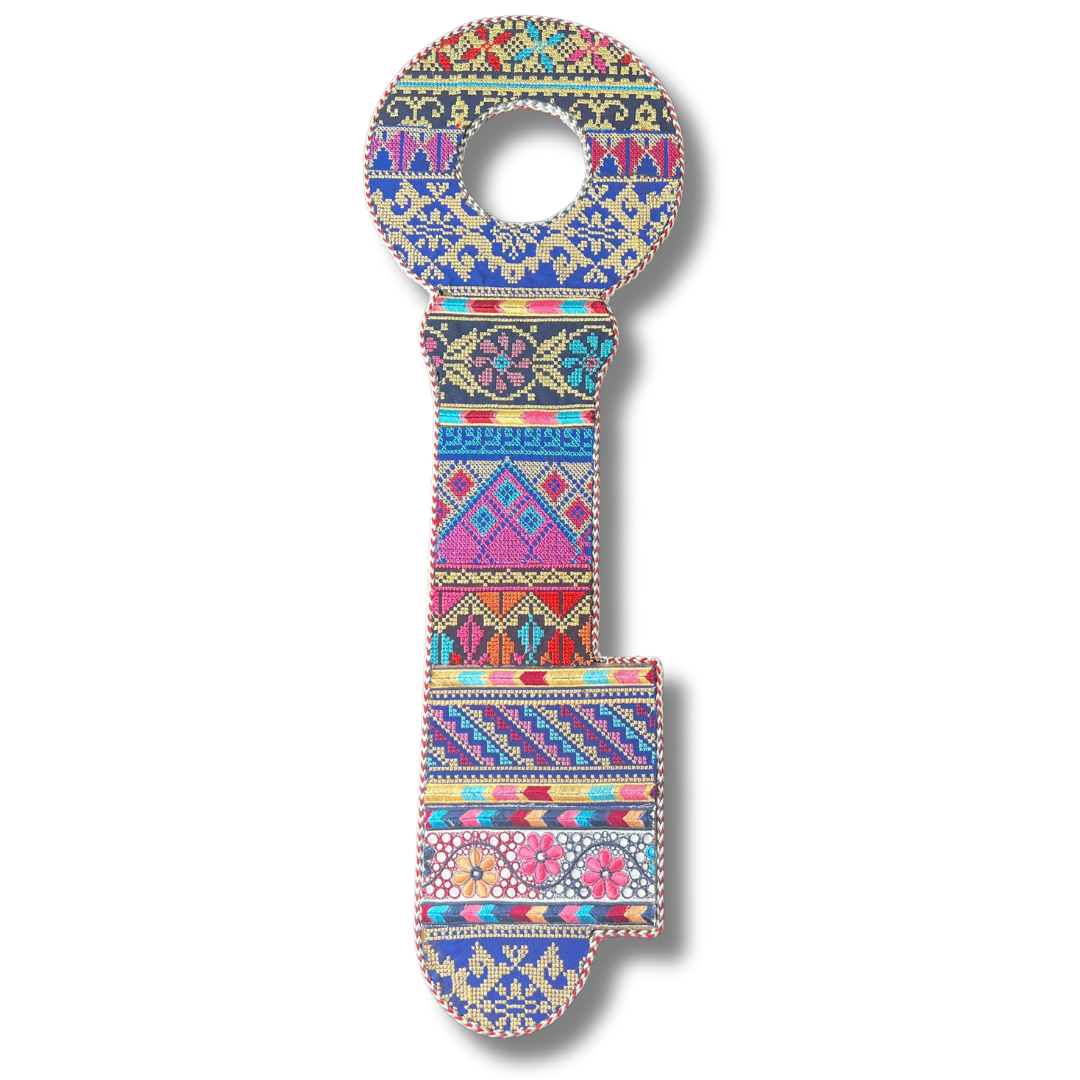 Key-Shaped Tatreez Design Accessory - High-Quality Craftsmanship