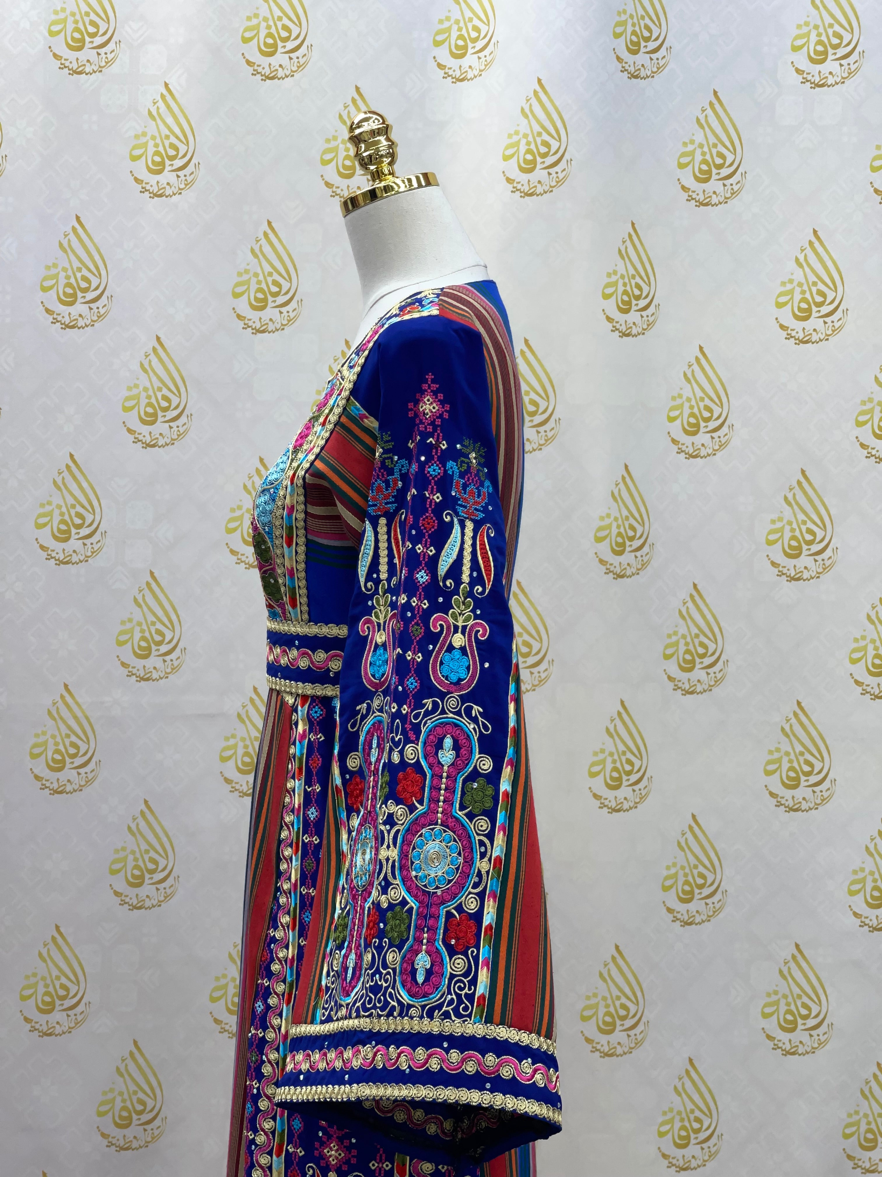 Royal Blue Majdalwi Embroidered Thoub - Elegant Middle Eastern Attire