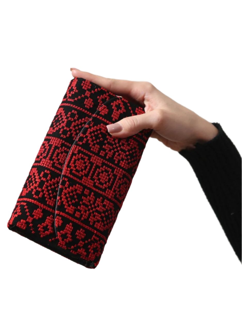 Elegant Embroidered Large Wallet - Spacious & Stylish Accessory