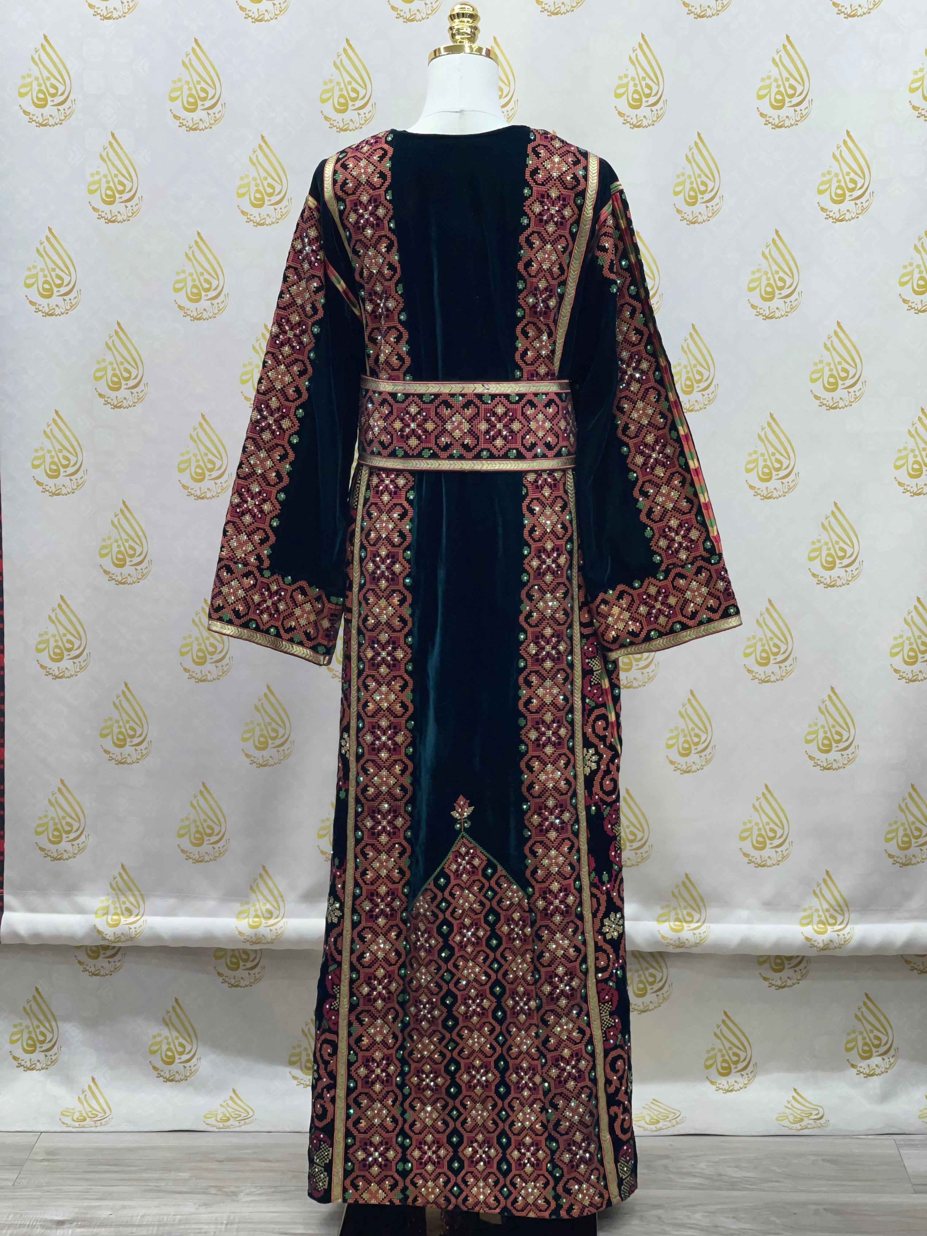 Embroidered Velvet Thoub