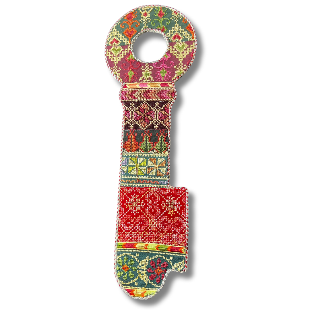 Key-Shaped Tatreez Design Home Decor – High-Quality Cultural Elegance