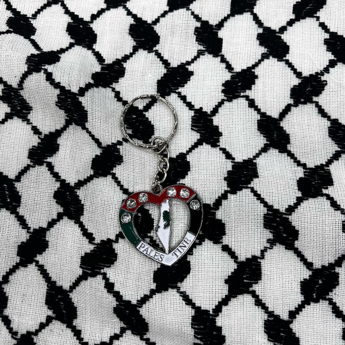 Palestine Keychain Accessory – Handmade Cultural Elegance