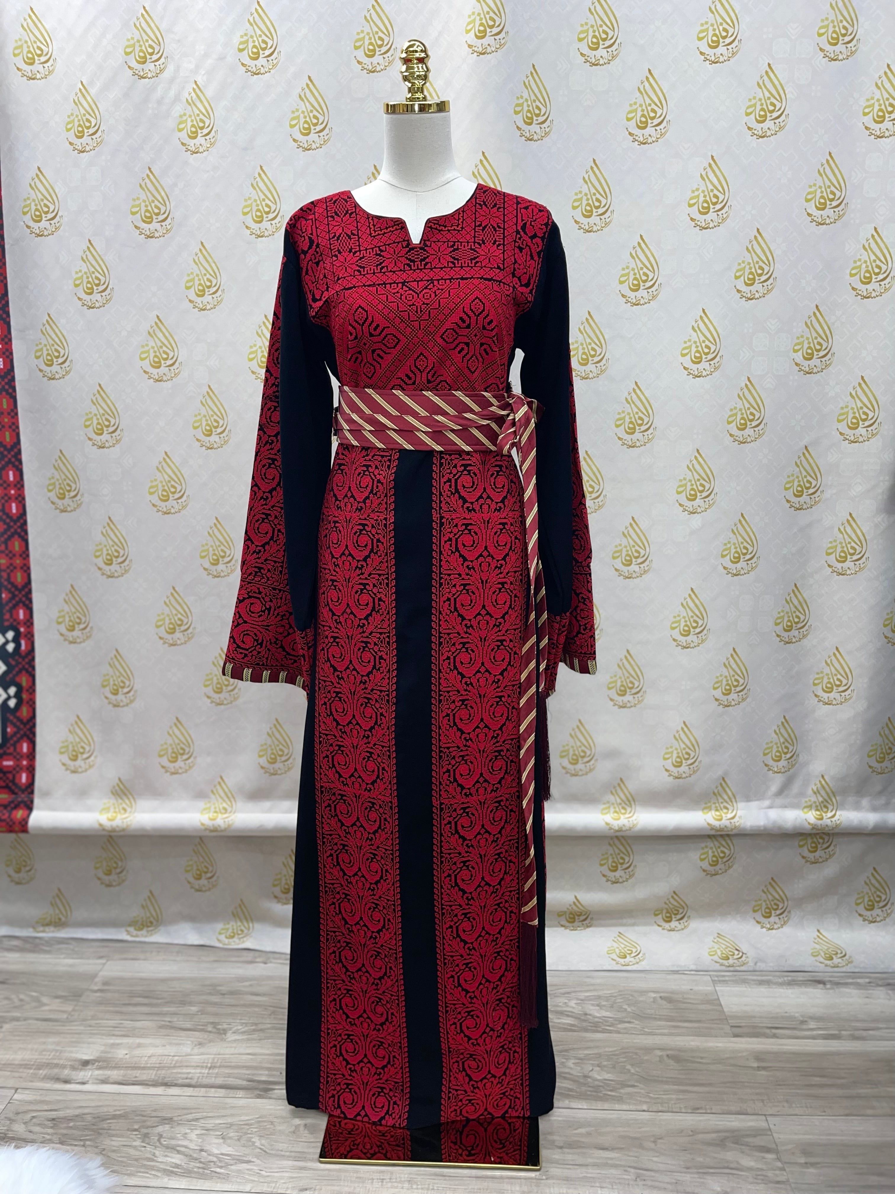 Siti Embroidery Thoub 6 Veins