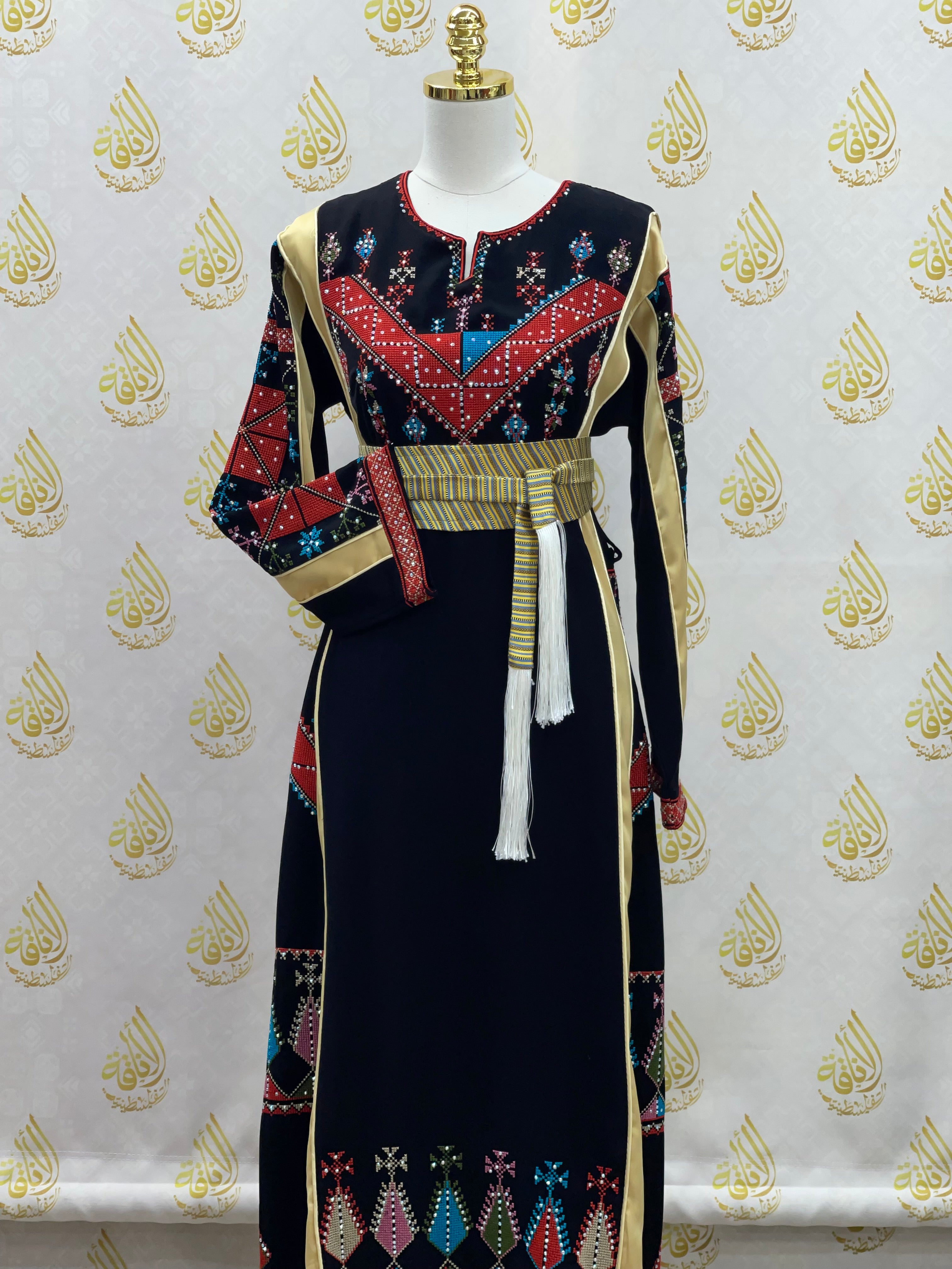 Stylish Embroidery Thoub